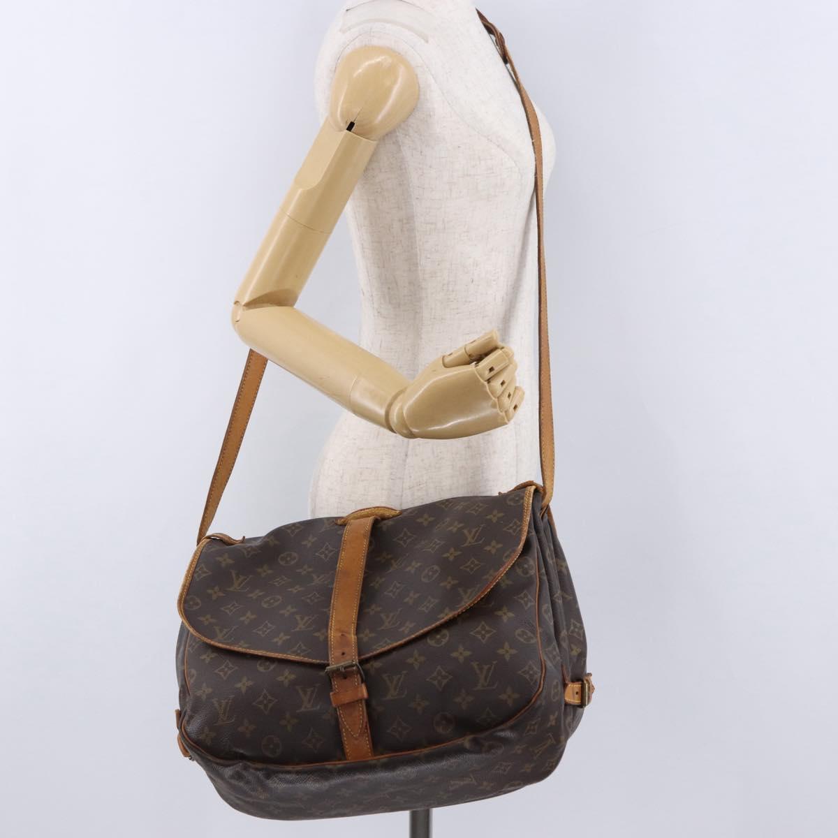 LOUIS VUITTON Monogram Saumur 35 Shoulder Bag M42254 LV Auth ka5756