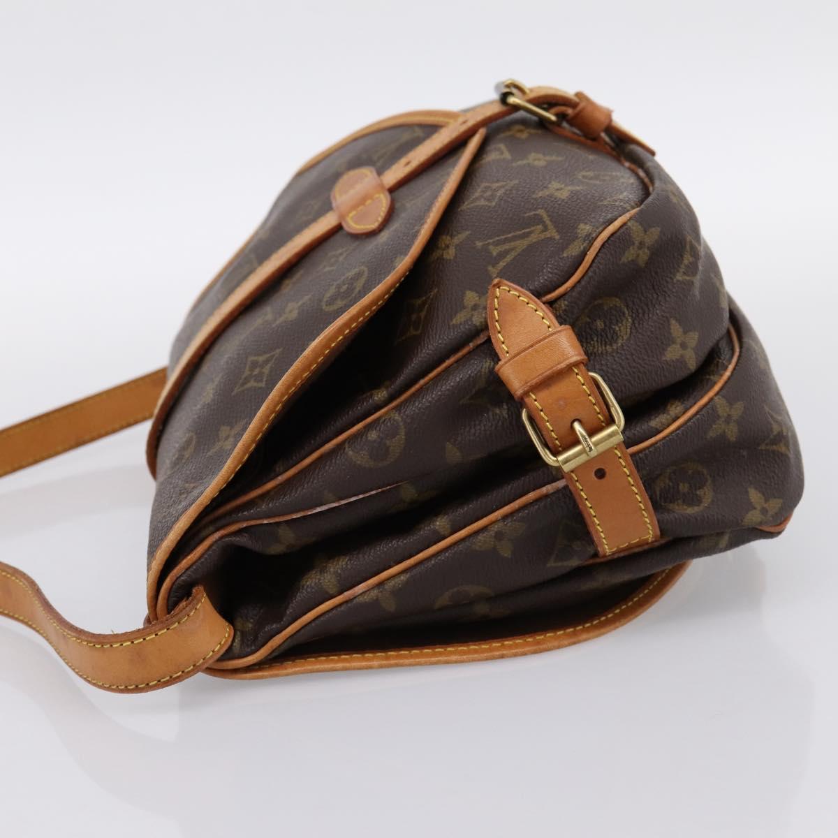 LOUIS VUITTON Monogram Saumur 30 Shoulder Bag M42256 LV Auth ka5757A