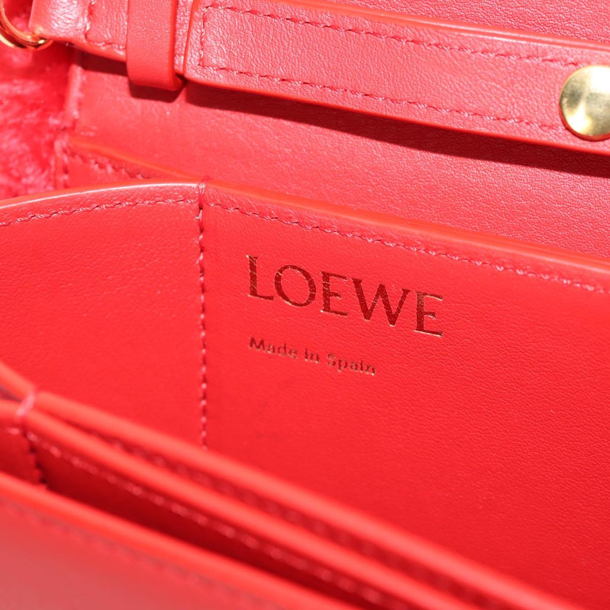 LOEWE Chain Goya Shoulder Bag Leather Red Gold Auth ka576M