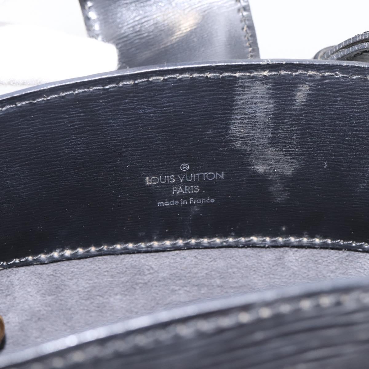 LOUIS VUITTON Epi Cluny Shoulder Bag Black M52252 LV Auth ka5937V
