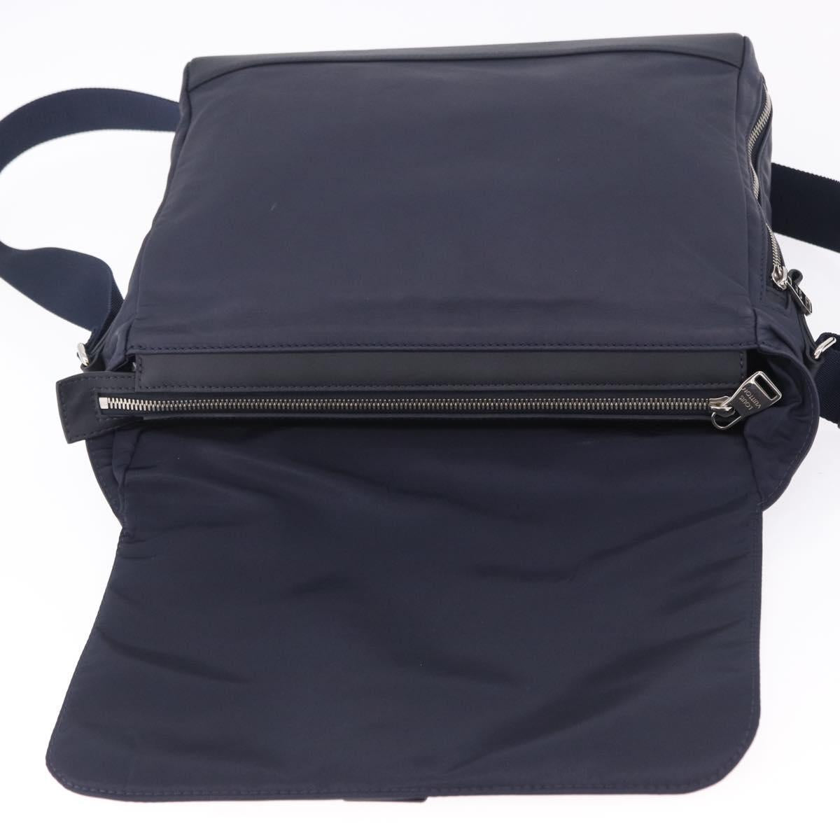 LOUIS VUITTON LV Cup V Line Cross Bag Leather Navy Silver M50443 LV Auth ka5969A
