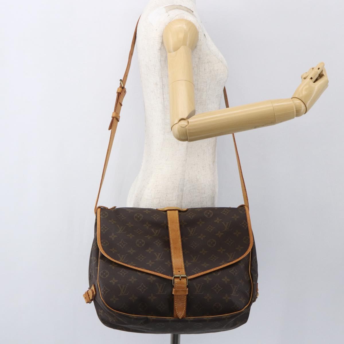 LOUIS VUITTON Monogram Saumur 35 Shoulder Bag M42254 LV Auth ka635