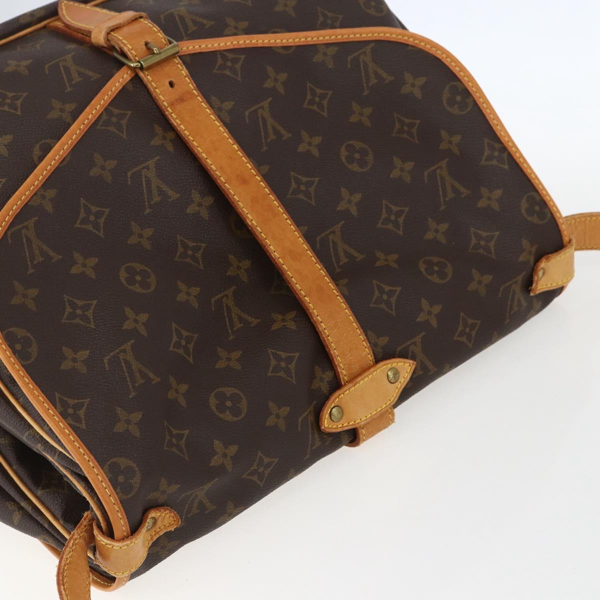 LOUIS VUITTON Monogram Saumur 35 Shoulder Bag M42254 LV Auth ka635