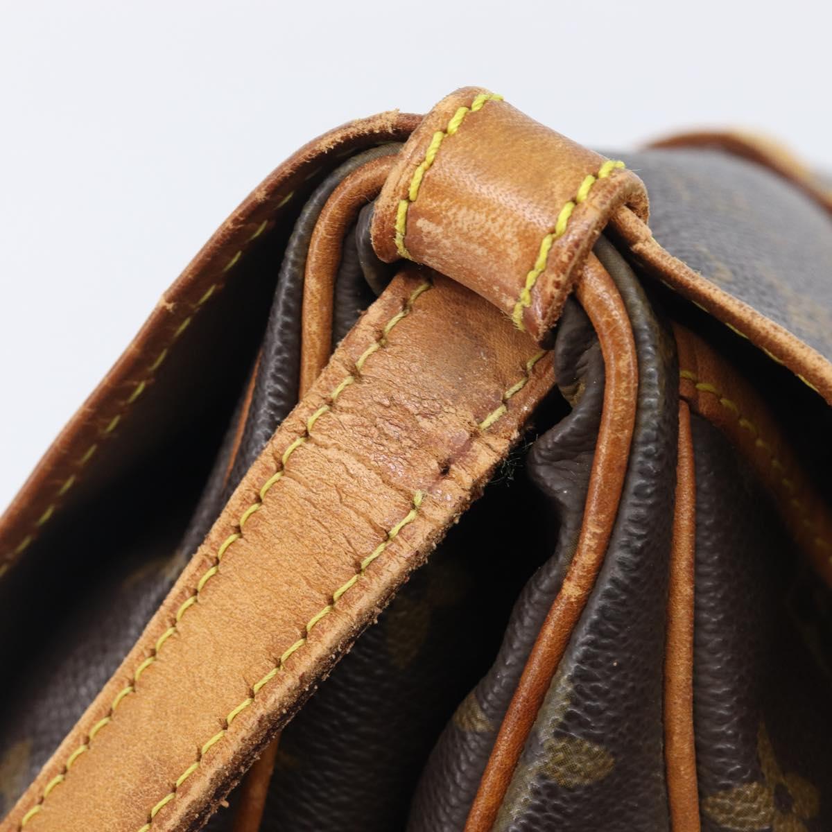 LOUIS VUITTON Monogram Saumur 30 Shoulder Bag M42256 LV Auth ka6514