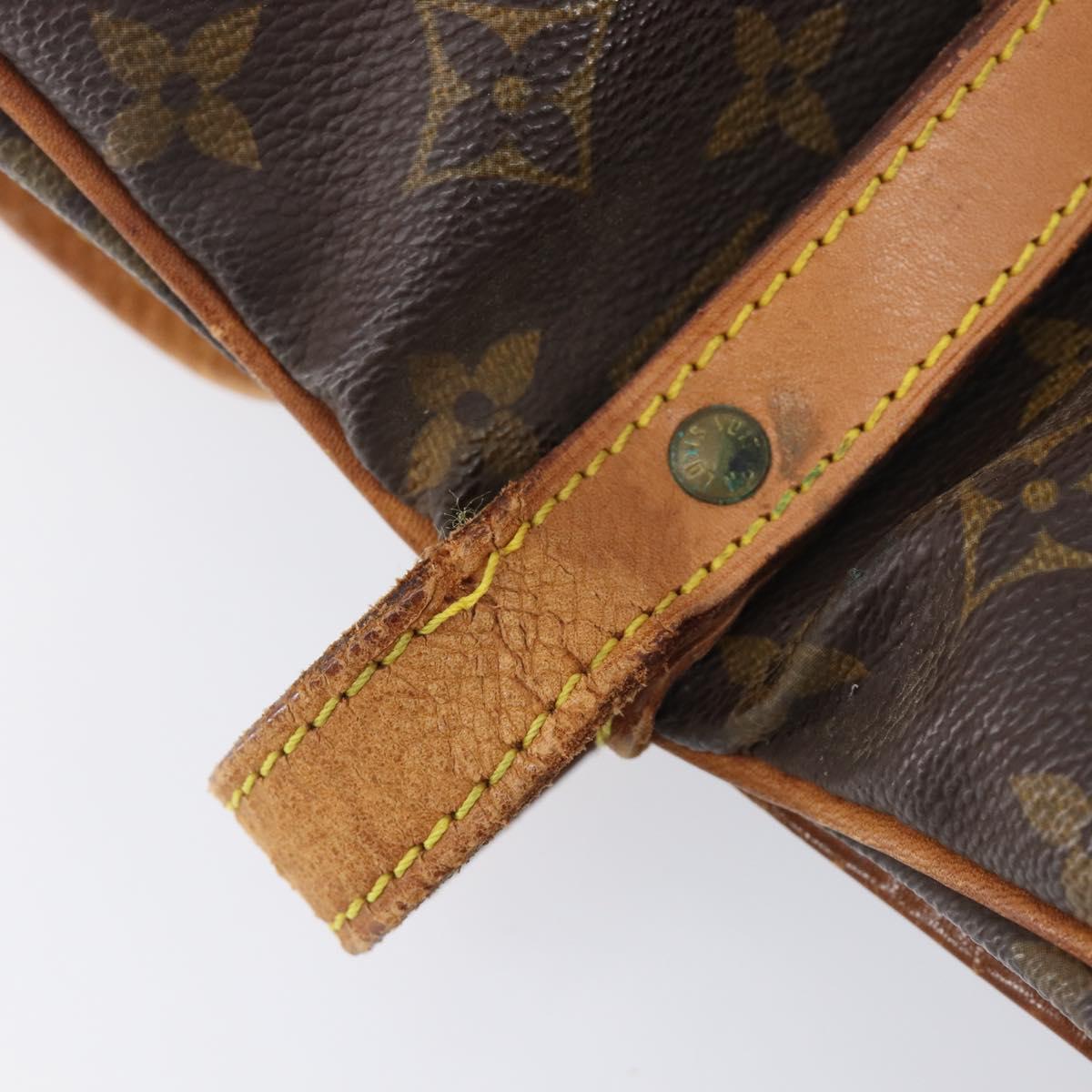 LOUIS VUITTON Monogram Saumur 30 Shoulder Bag M42256 LV Auth ka6514
