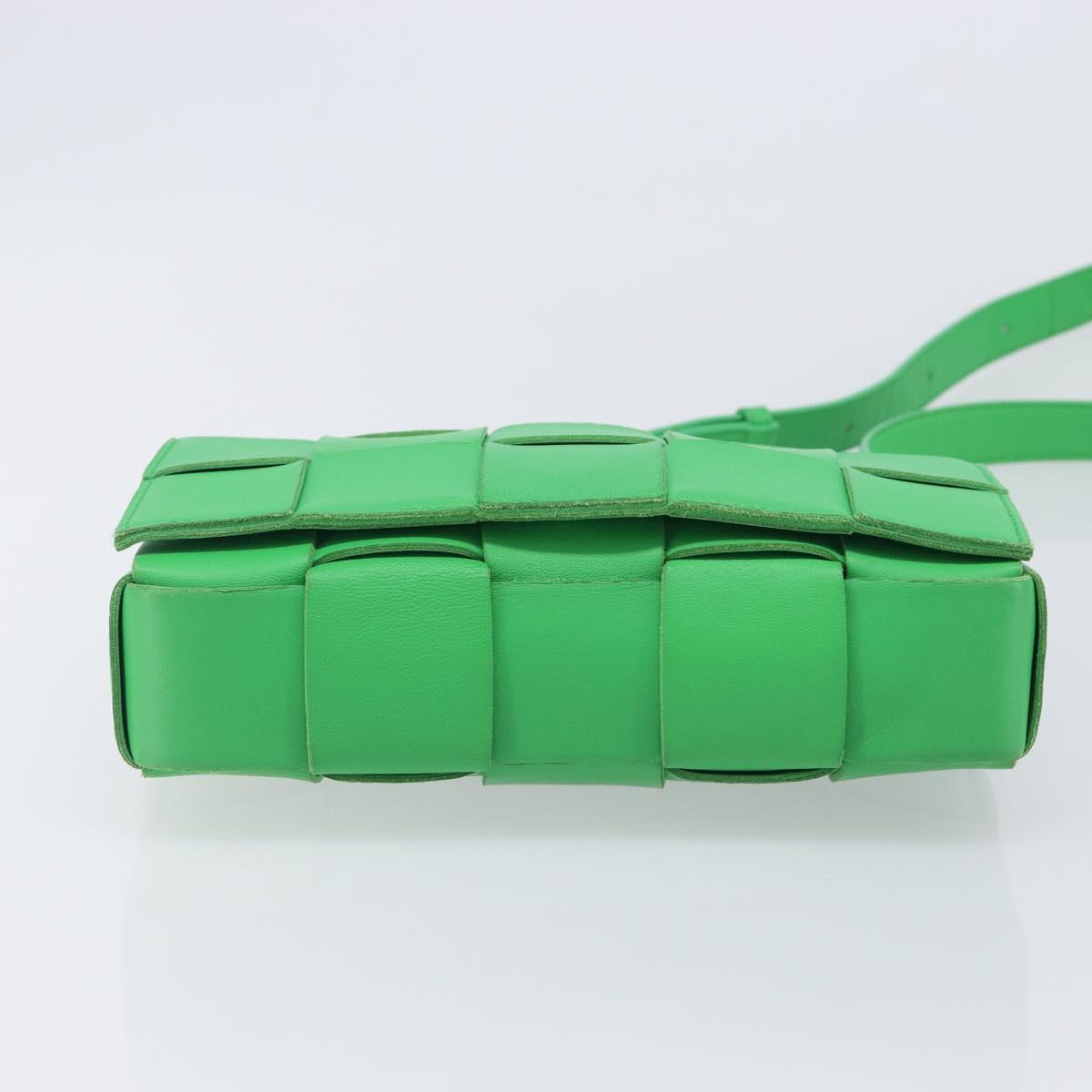 Bottega Veneta MAXI INTRECCIATO Cassette Bag Leather Green Silver Auth ka6923V