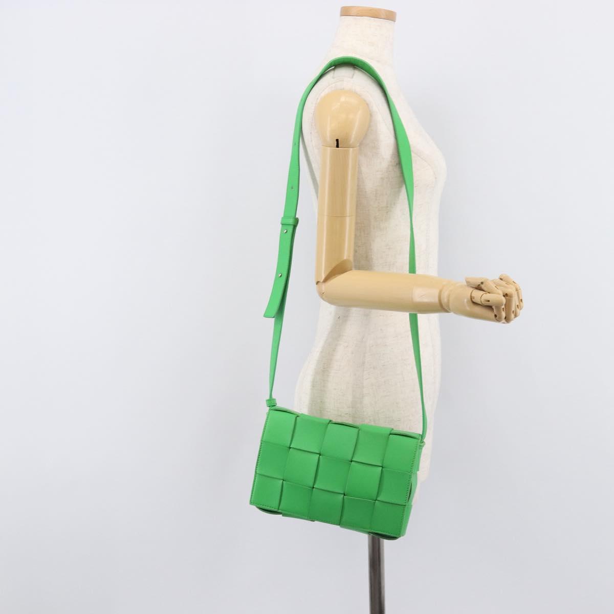Bottega Veneta MAXI INTRECCIATO Cassette Bag Leather Green Silver Auth ka6923V