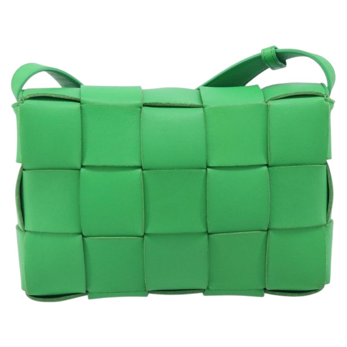 Bottega Veneta MAXI INTRECCIATO Cassette Bag Leather Green Silver Auth ka6923V