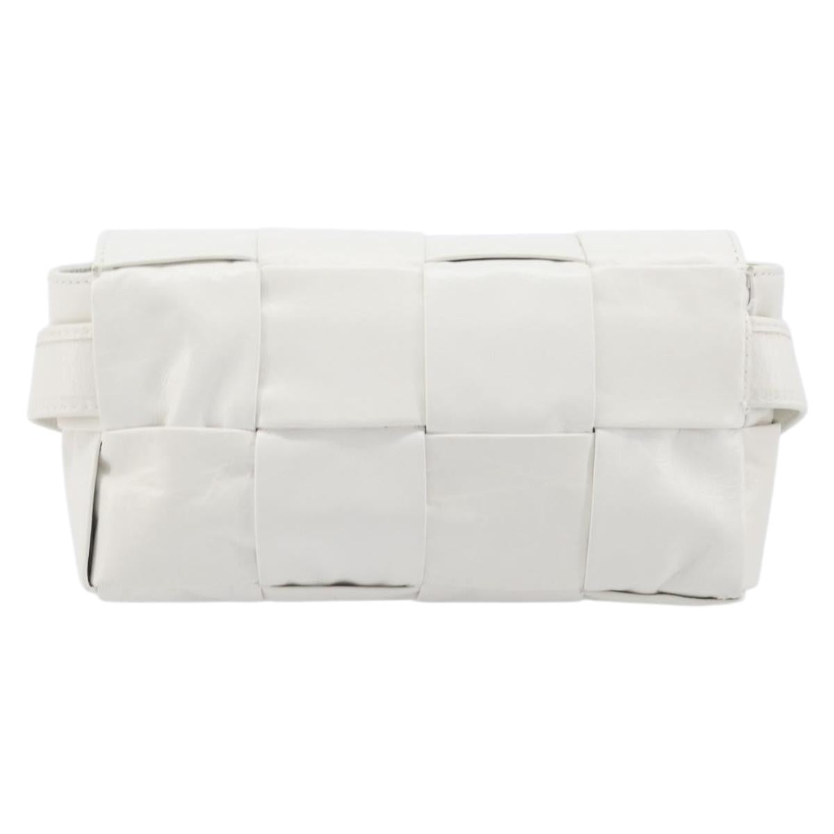 Bottega Veneta MAXI INTRECCIATO Cassette Waist Bag Leather White Auth ka6946V