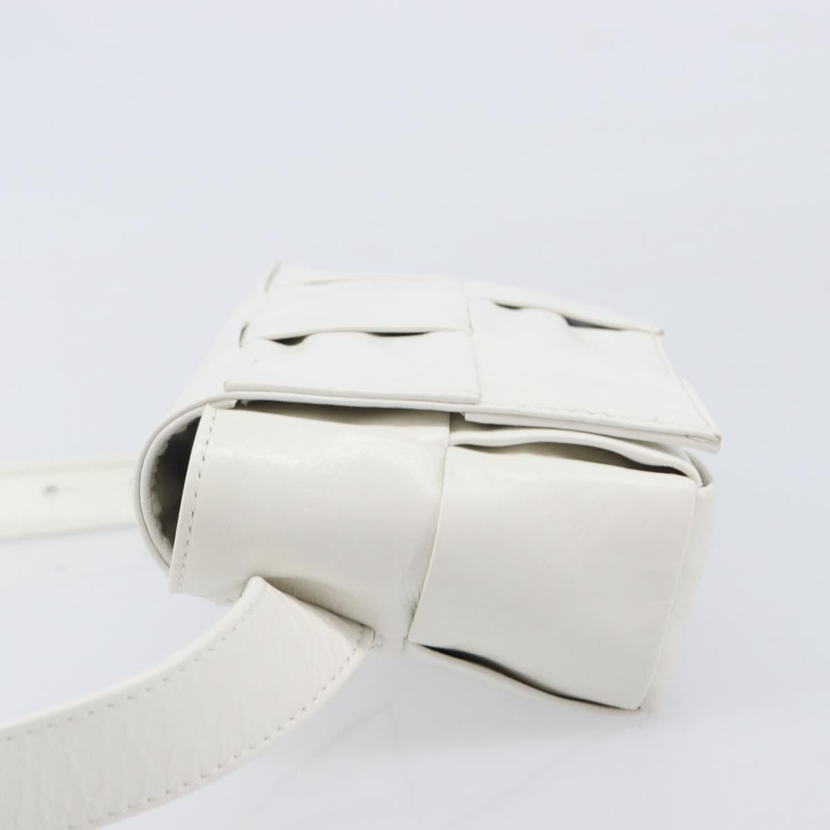 Bottega Veneta MAXI INTRECCIATO Cassette Waist Bag Leather White Auth ka6946V