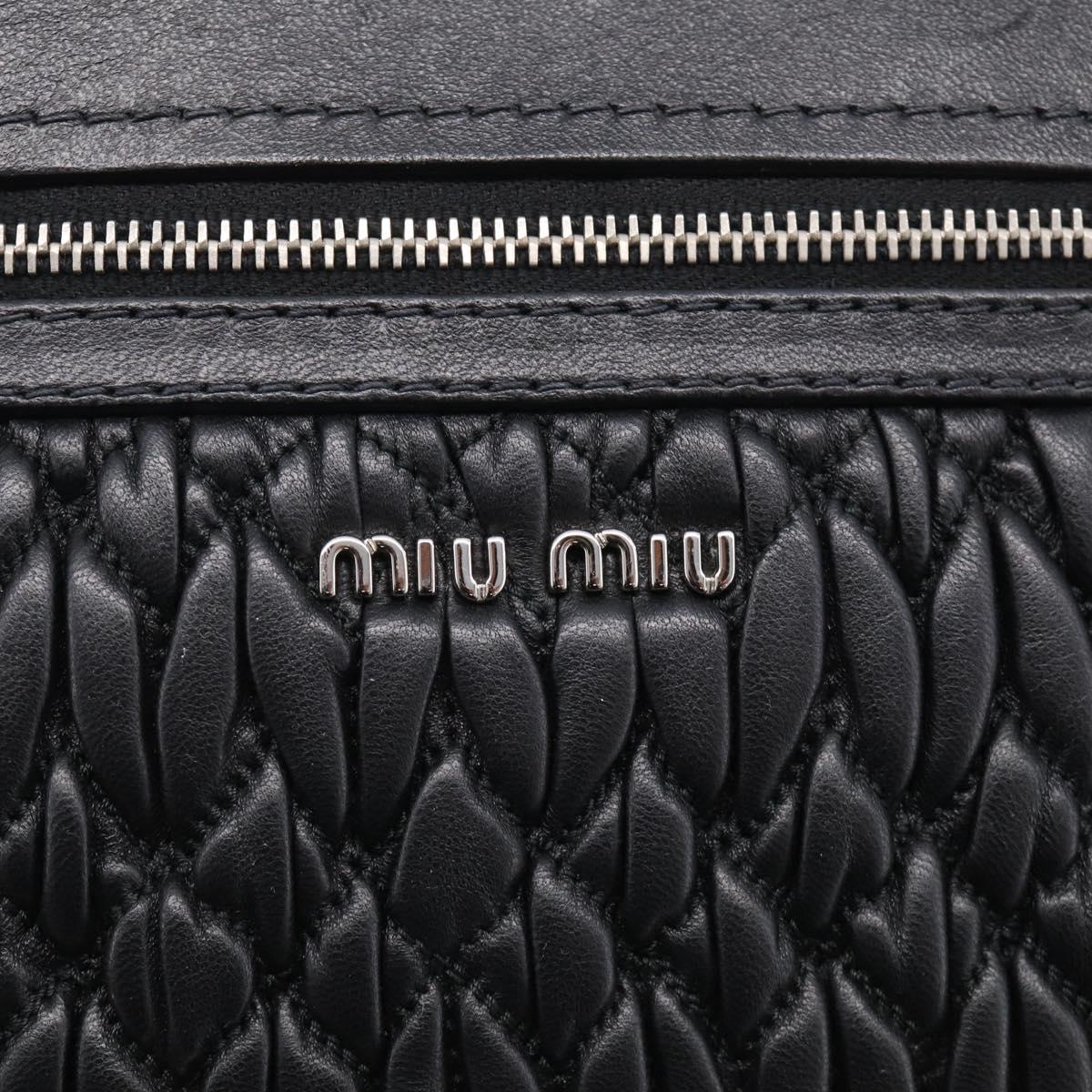 Miu Miu Matelasse Chain Shoulder Bag Leather Black Silver Auth ka6947V