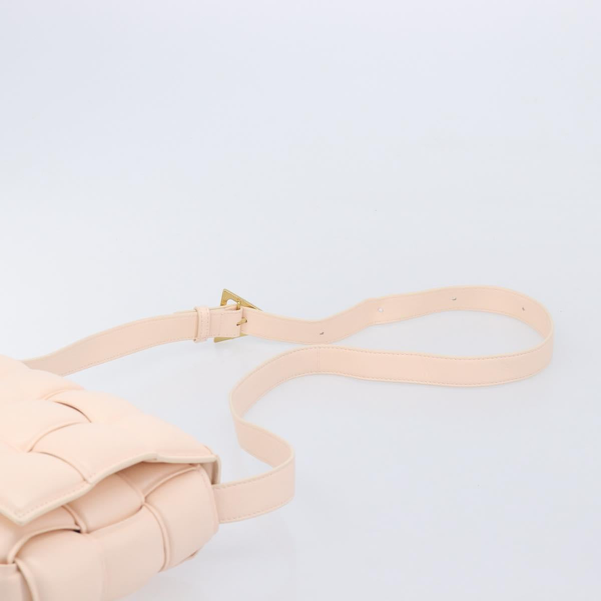 Bottega Veneta MAXI INTRECCIATO Cassette Bag Leather Pink Gold Auth ka6962M