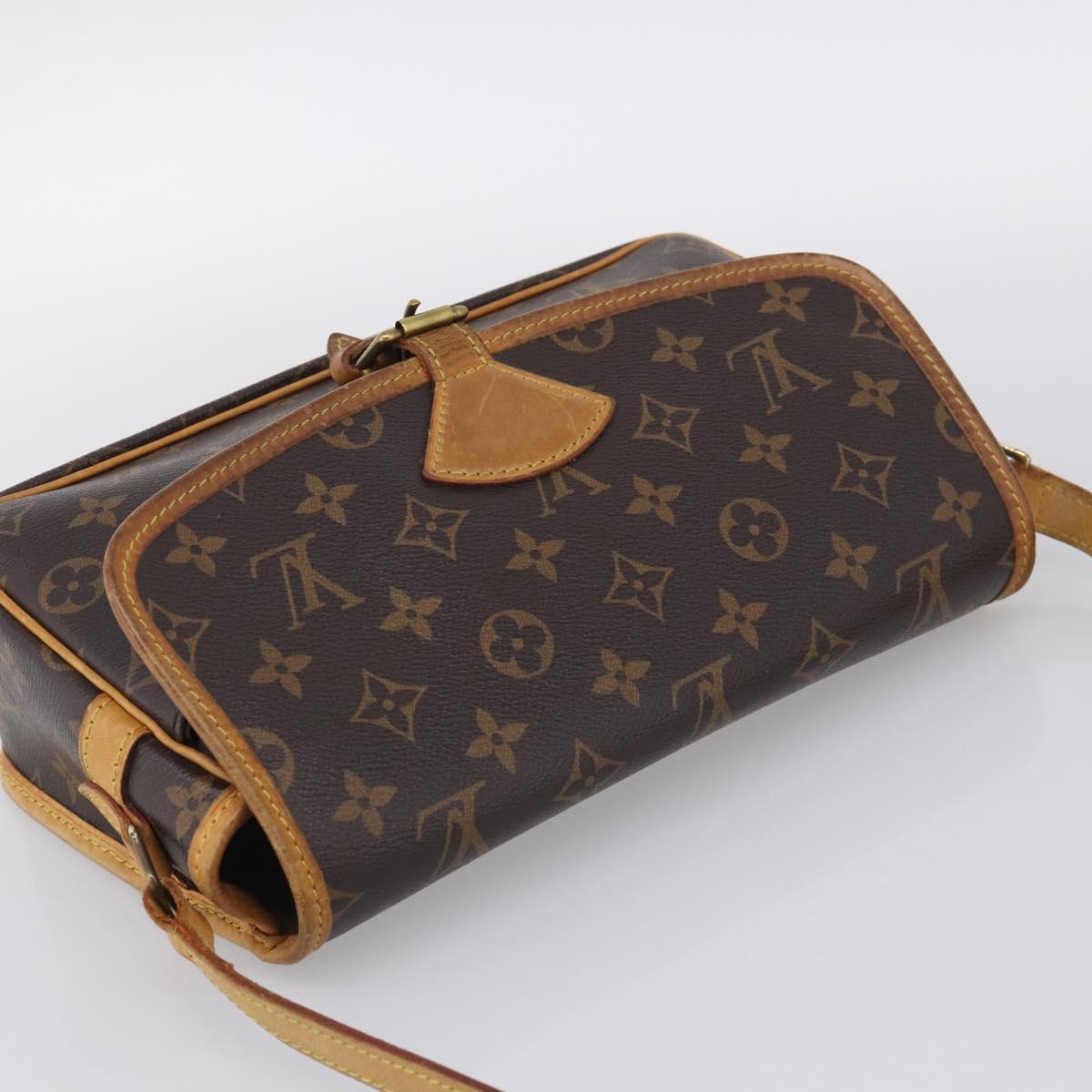 LOUIS VUITTON Monogram Sologne Shoulder Bag M42250 LV Auth ka6983