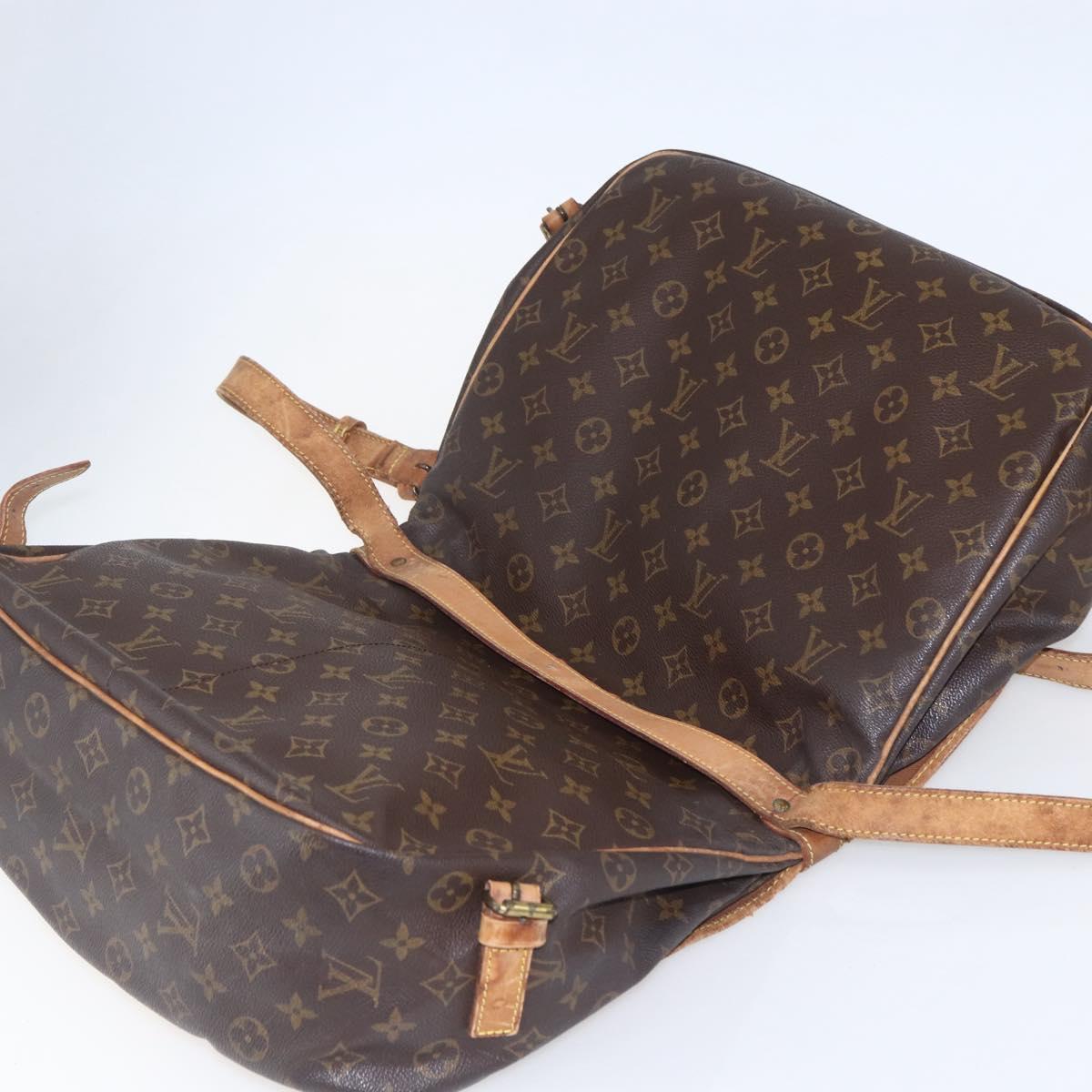 LOUIS VUITTON Monogram Saumur 35 Shoulder Bag M42254 LV Auth ka706