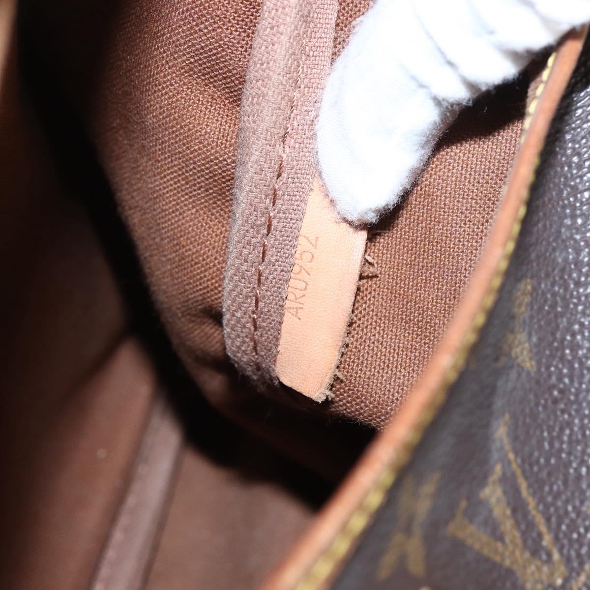 LOUIS VUITTON Monogram Saumur 35 Shoulder Bag M42254 LV Auth ka706