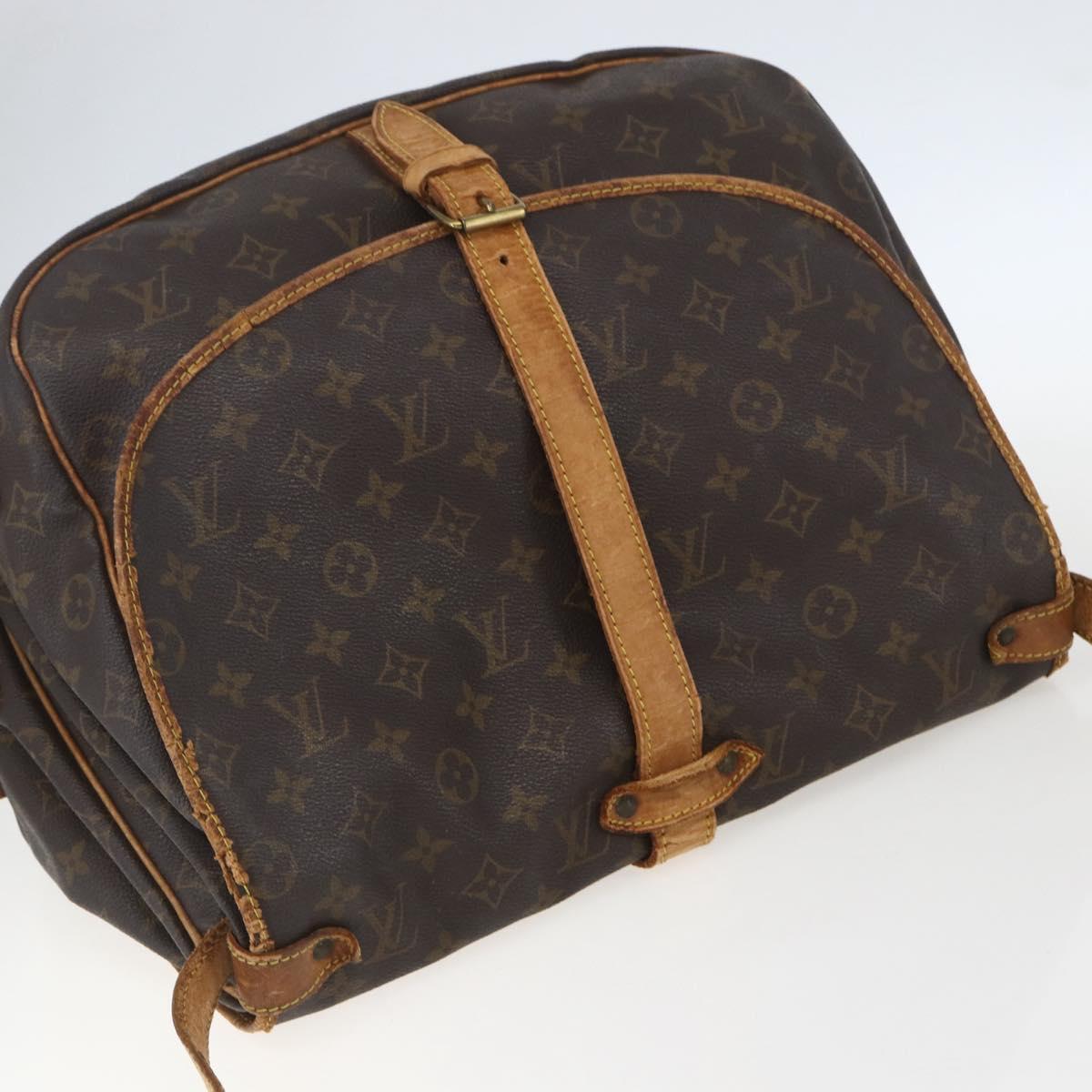 LOUIS VUITTON Monogram Saumur 35 Shoulder Bag M42254 LV Auth ka706