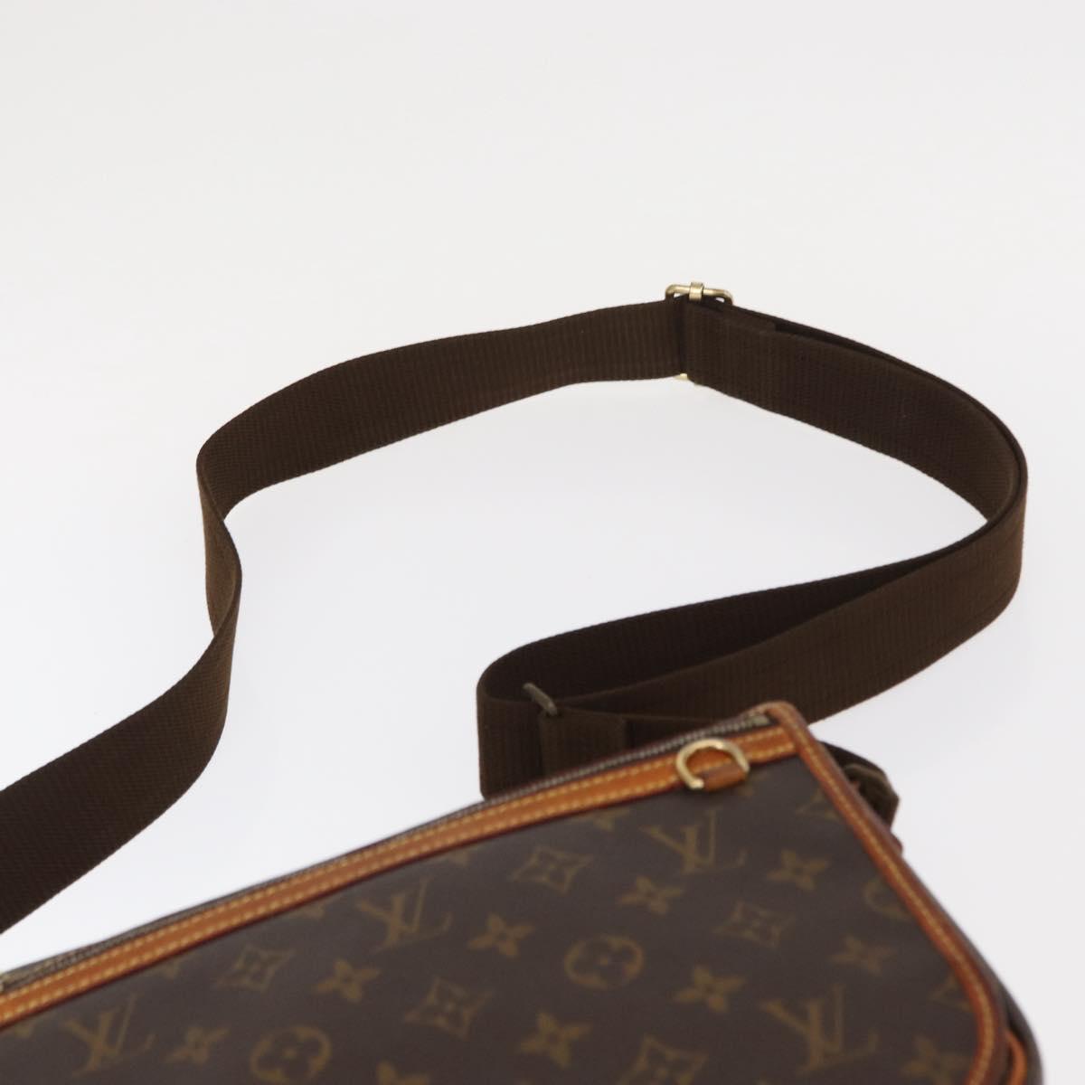 LOUIS VUITTON Monogram Messenger Bosphore PM Shoulder Bag M40106 LV Auth ka707