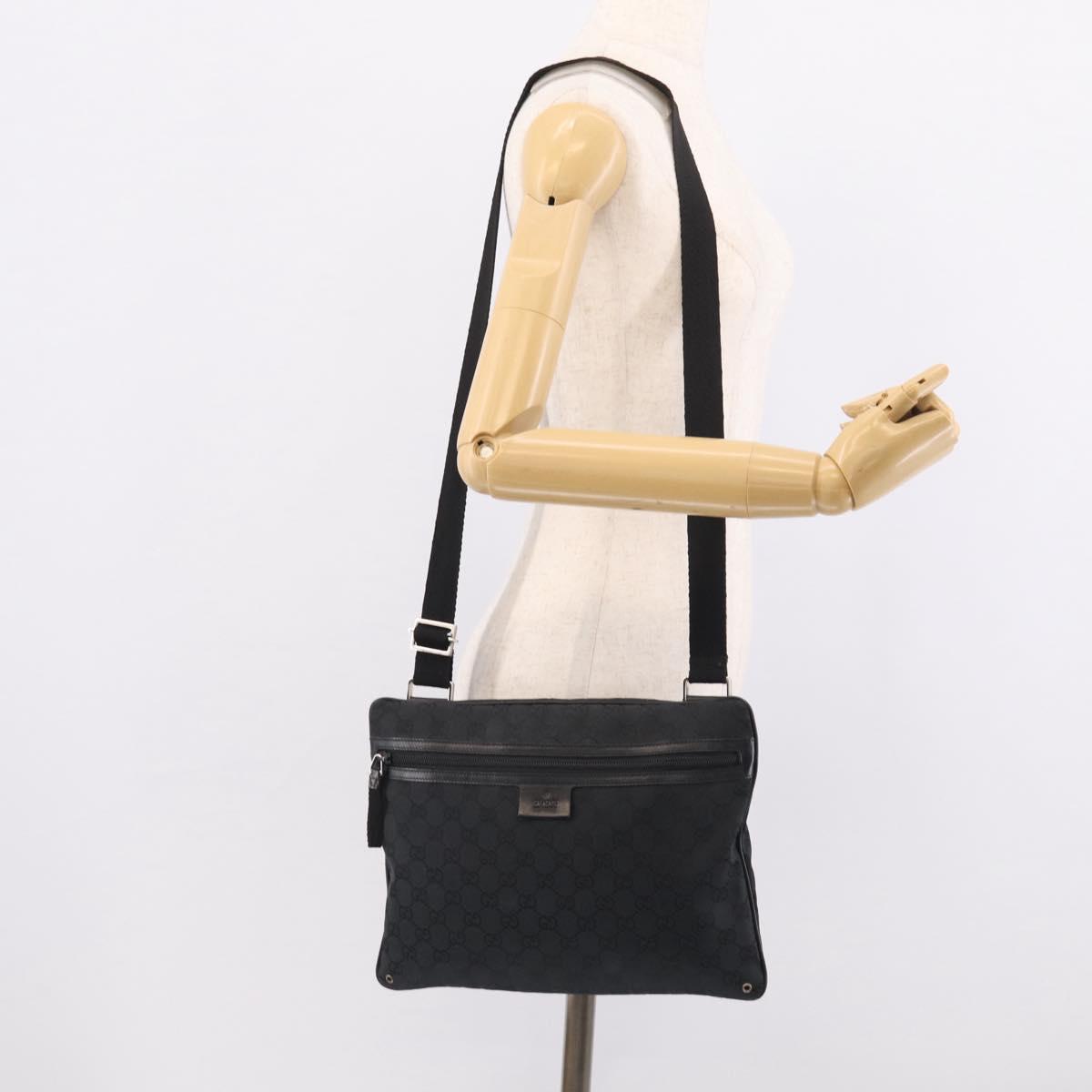 GUCCI GG Canvas Shoulder Bag Black Silver 90476 Auth ka7171A