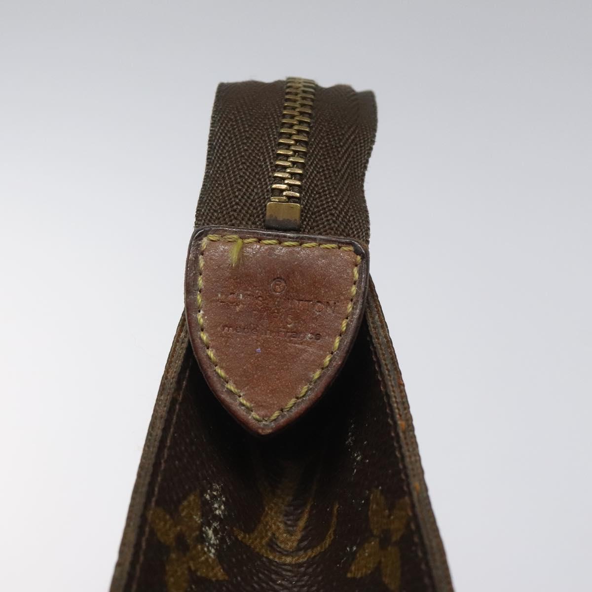 LOUIS VUITTON Monogram Poche Toilette 26 Pouch M47542 LV Auth KD196