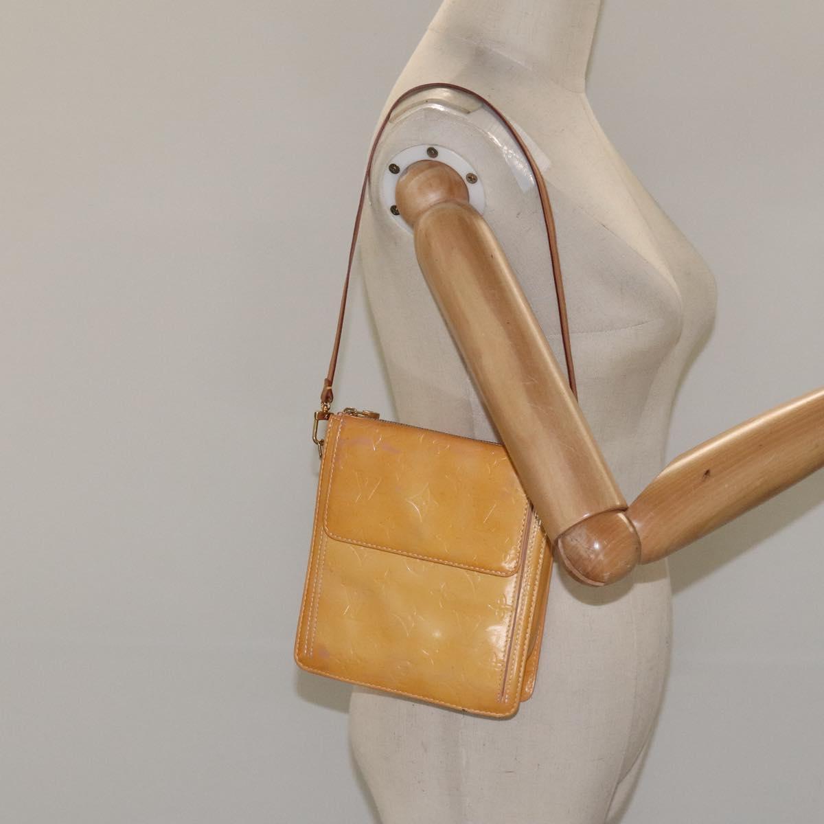 LOUIS VUITTON Monogram Vernis Motto Pouch Marshmallow Pink M91312 Auth KD208