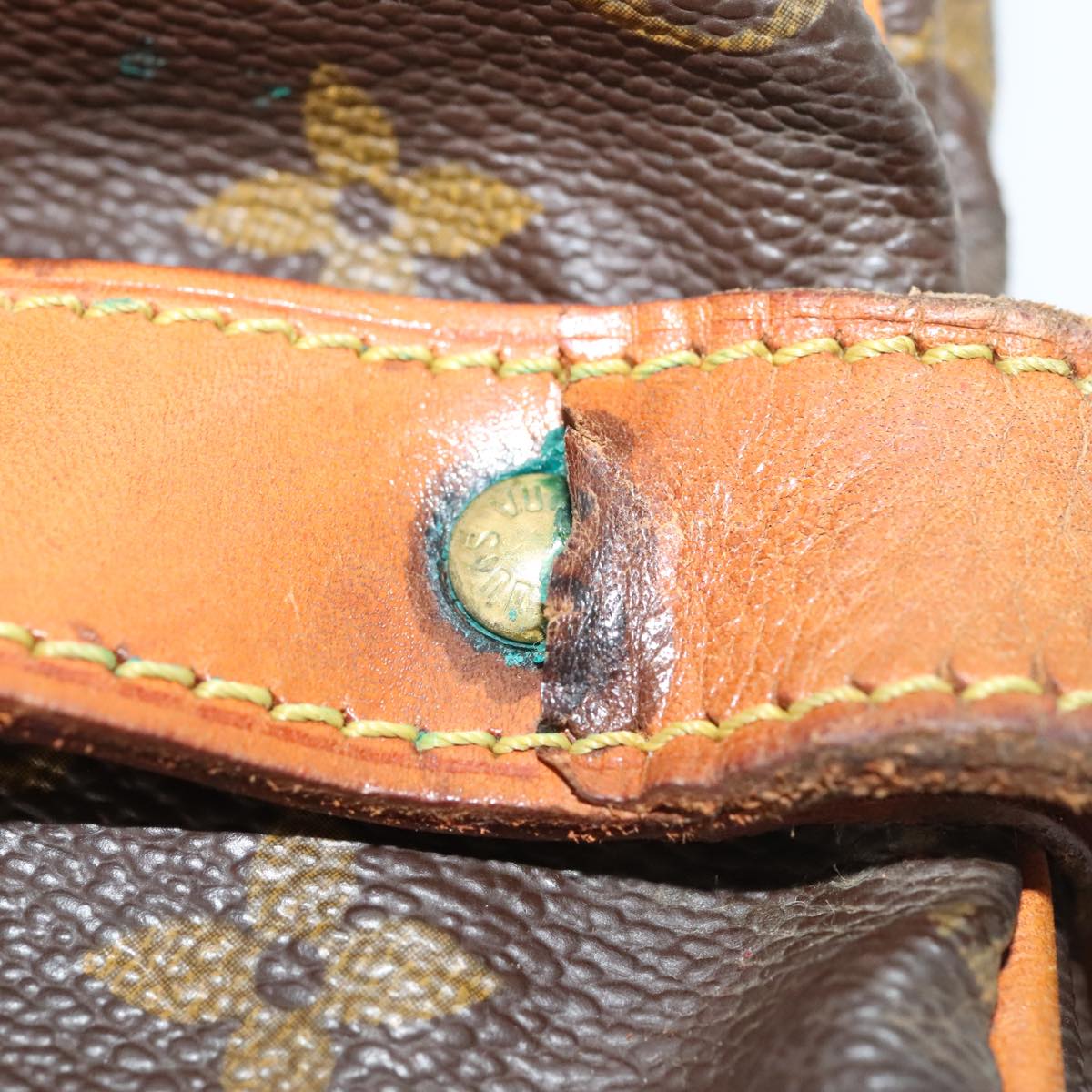 LOUIS VUITTON Monogram Saumur 35 Shoulder Bag M42254 LV Auth ki4838