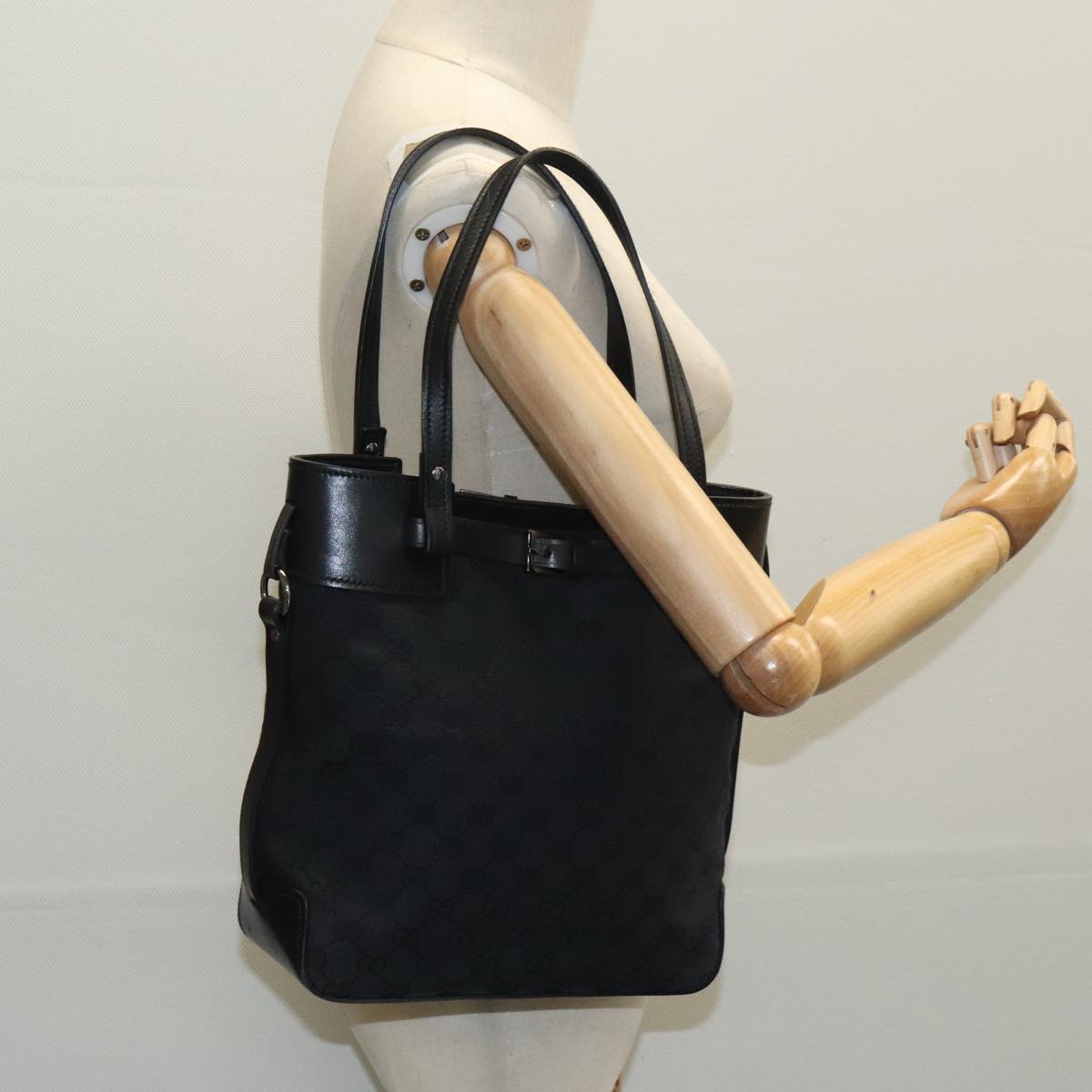 GUCCI GG Canvas Tote Bag Black Silver 107757 Auth ki5048V