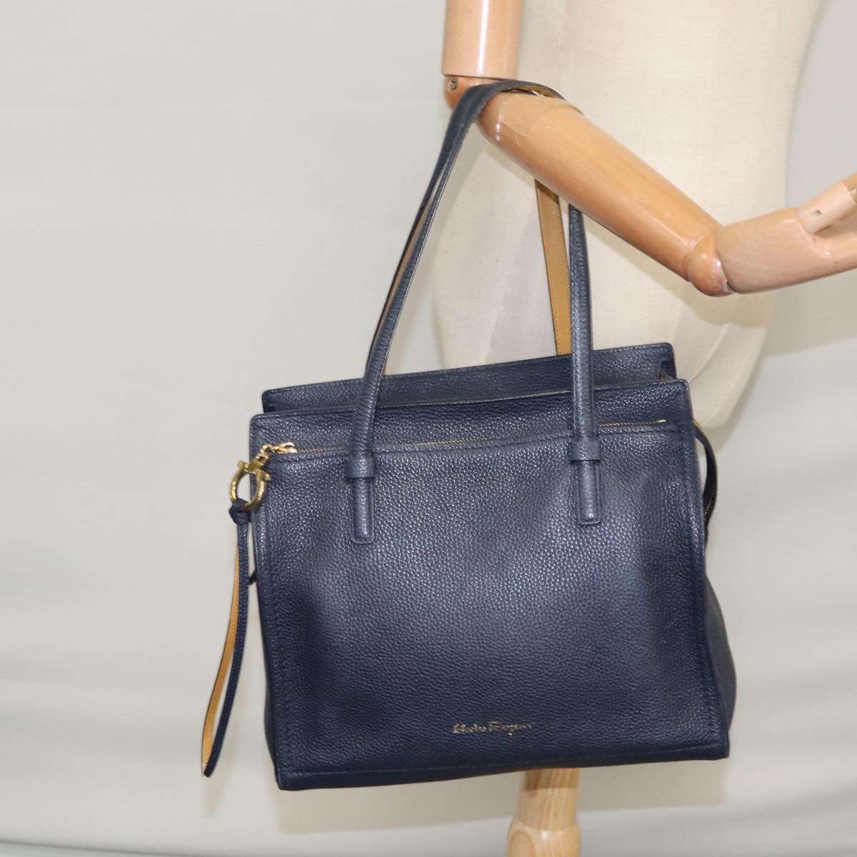 Salvatore Ferragamo Gancini Tote Bag Leather Navy Gold Auth ki5298
