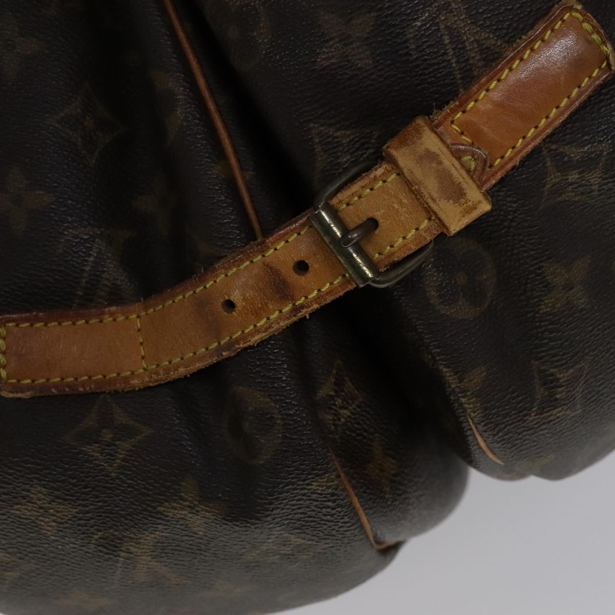 LOUIS VUITTON Monogram Saumur 35 Shoulder Bag M42254 LV Auth ki5377