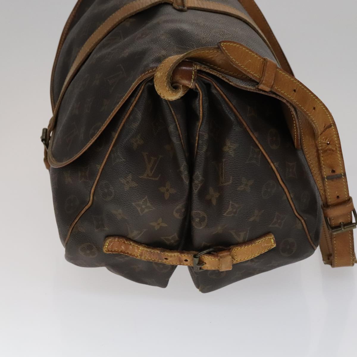 LOUIS VUITTON Monogram Saumur 35 Shoulder Bag M42254 LV Auth ki5377