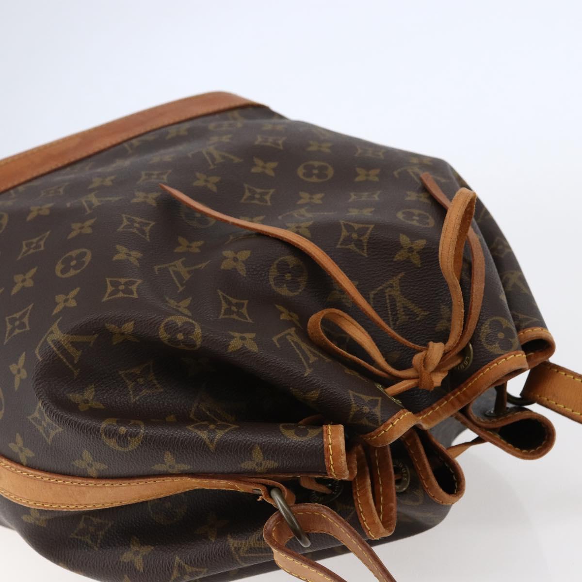 LOUIS VUITTON Monogram Noe Shoulder Bag M42224 LV Auth ki6004
