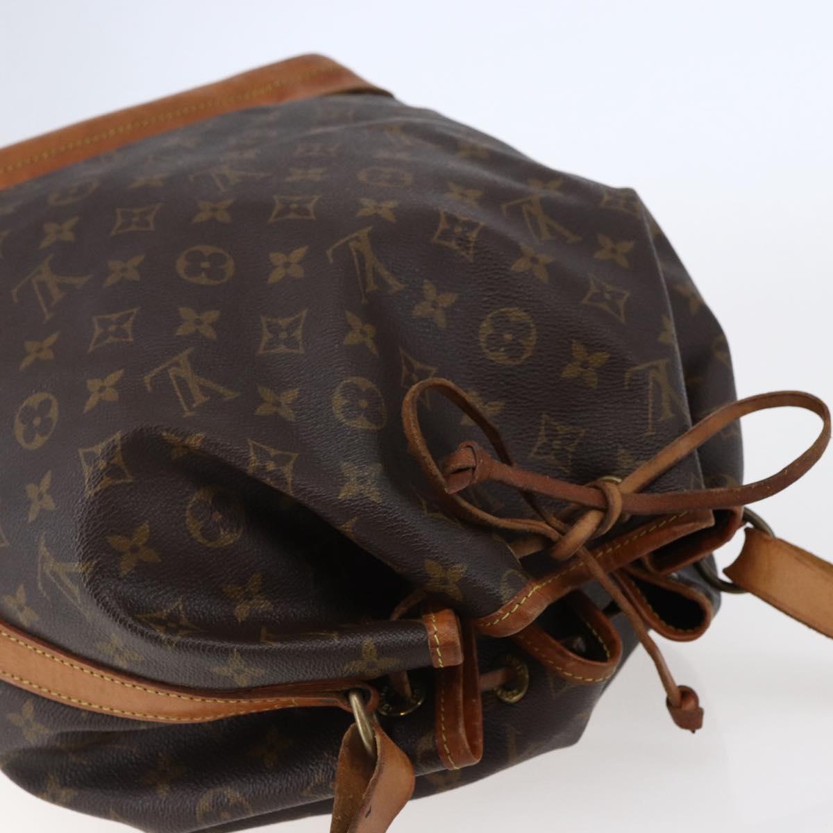 LOUIS VUITTON Monogram Noe Shoulder Bag M42224 LV Auth ki6006