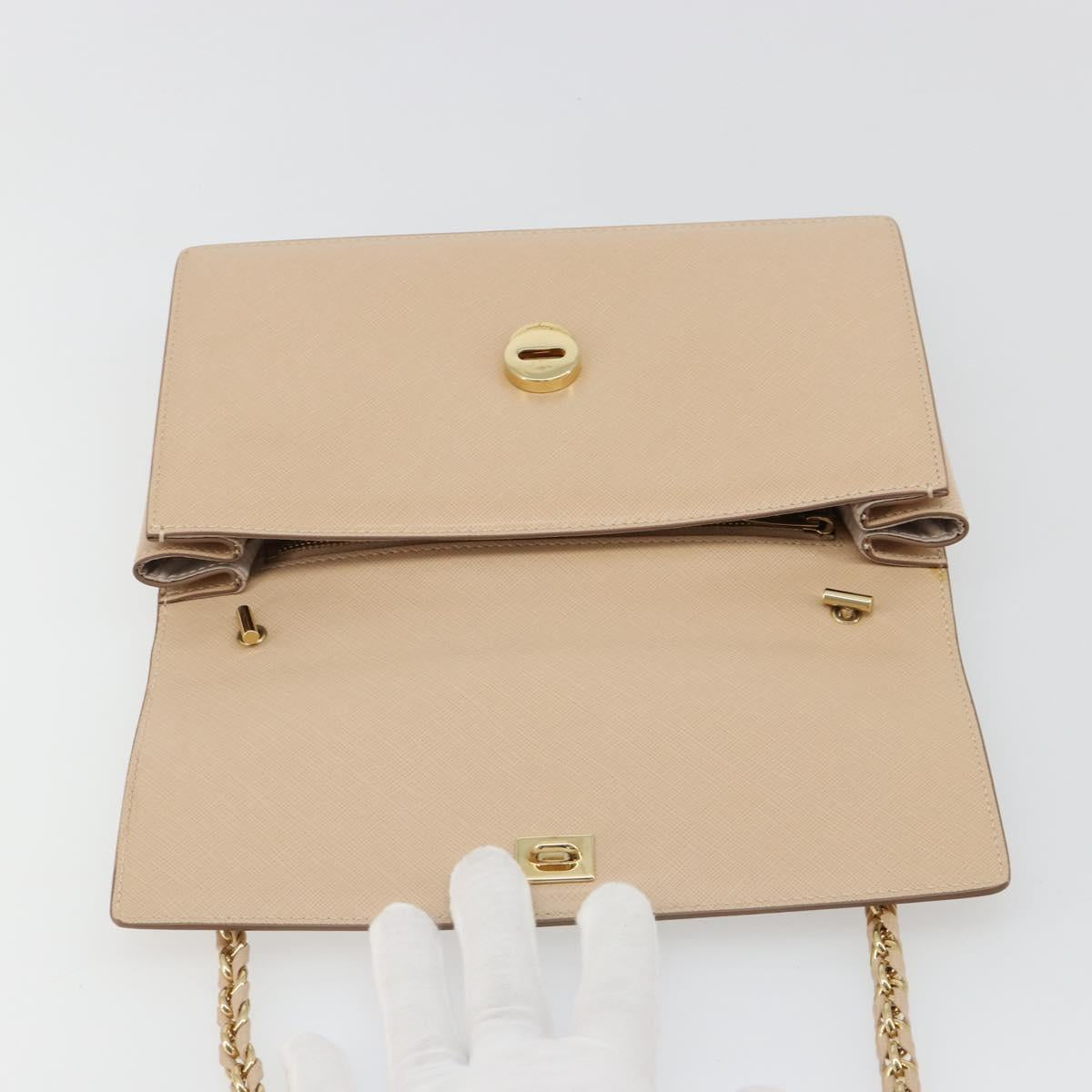 Salvatore Ferragamo Chain Shoulder Bag Leather Beige Gold Auth ki6669V