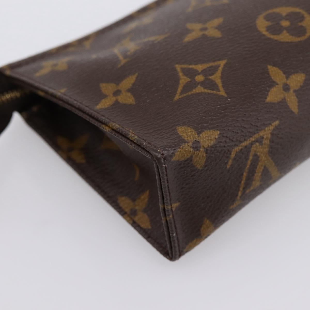 LOUIS VUITTON Monogram Poche Toilette 15 Pouch M47546 LV Auth kk721