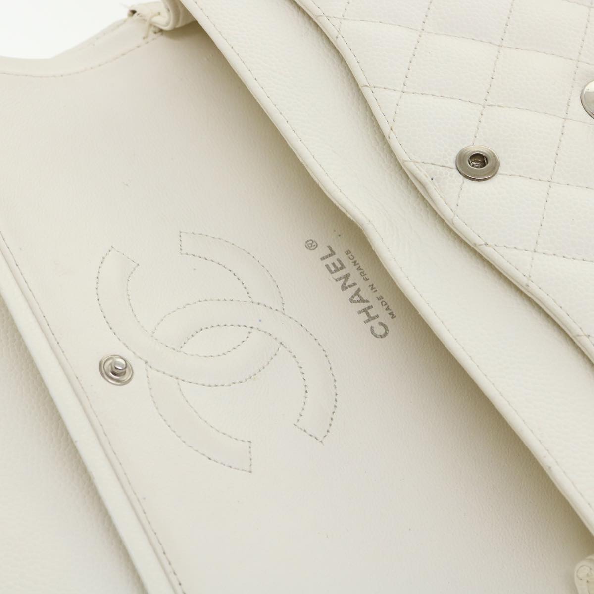 CHANEL Matelasse Double Flap Chain Shoulder Bag Caviar Skin White CC Auth knn085
