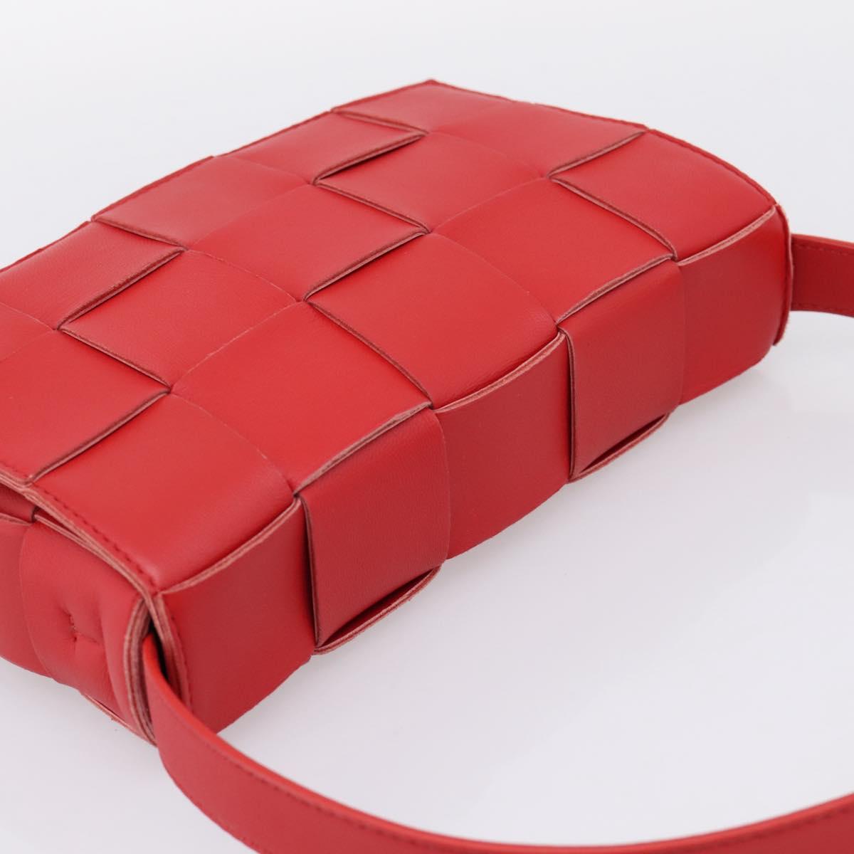 Bottega Veneta MAXI INTRECCIATO Cassette Shoulder Bag Leather Red Auth LN047V