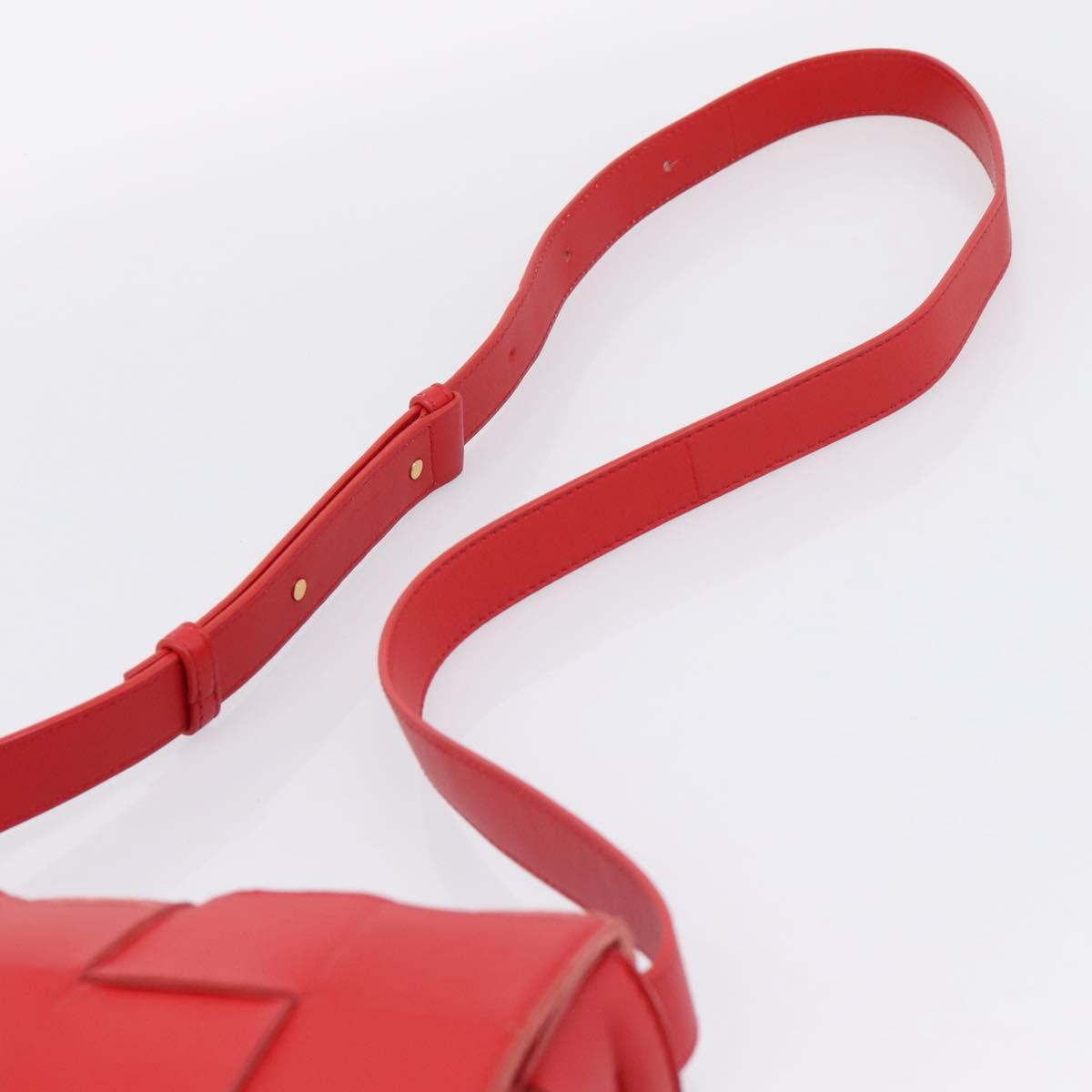 Bottega Veneta MAXI INTRECCIATO Cassette Shoulder Bag Leather Red Auth LN047V