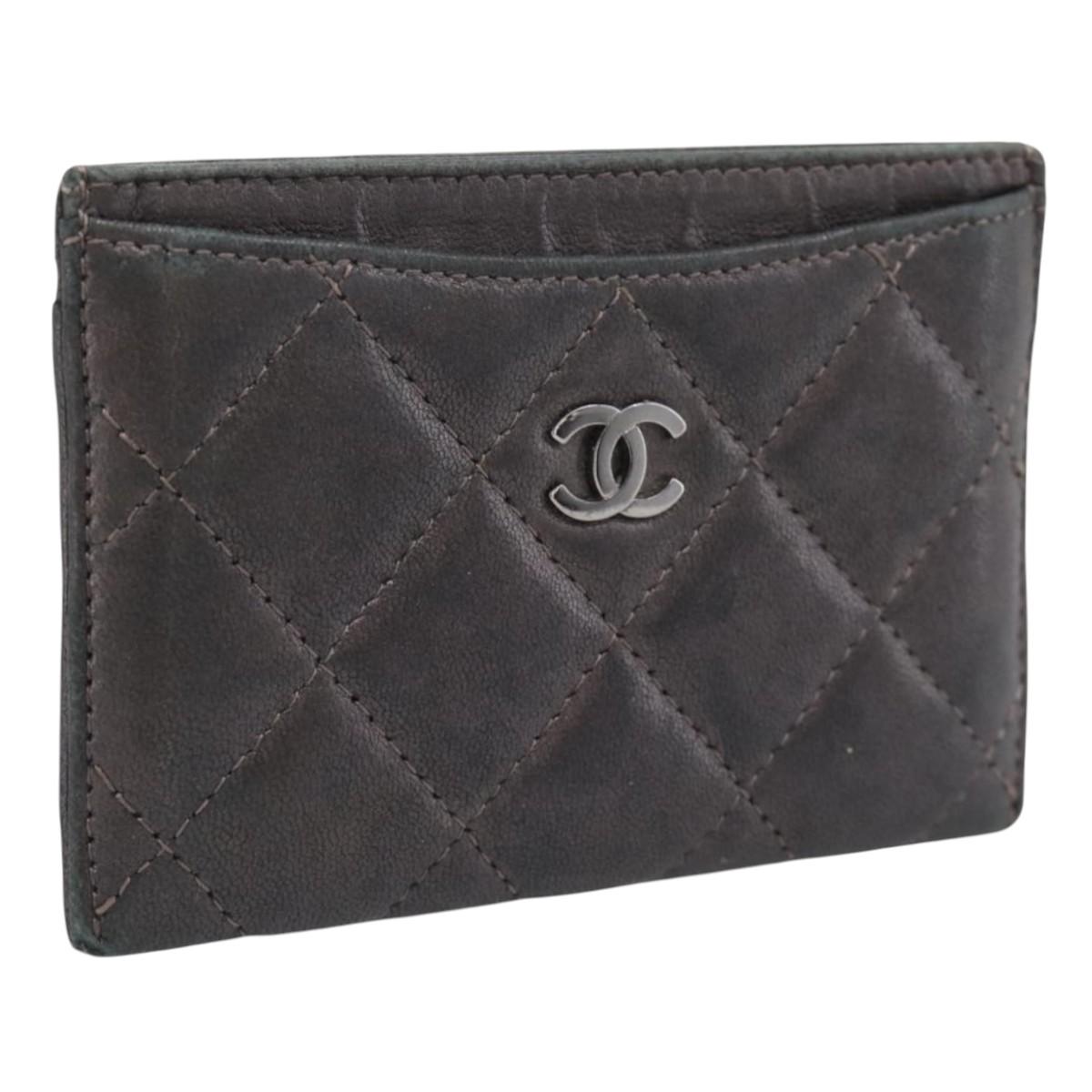 CHANEL Matelasse Card Case Lamb Skin Gray Silver CC Auth LN111