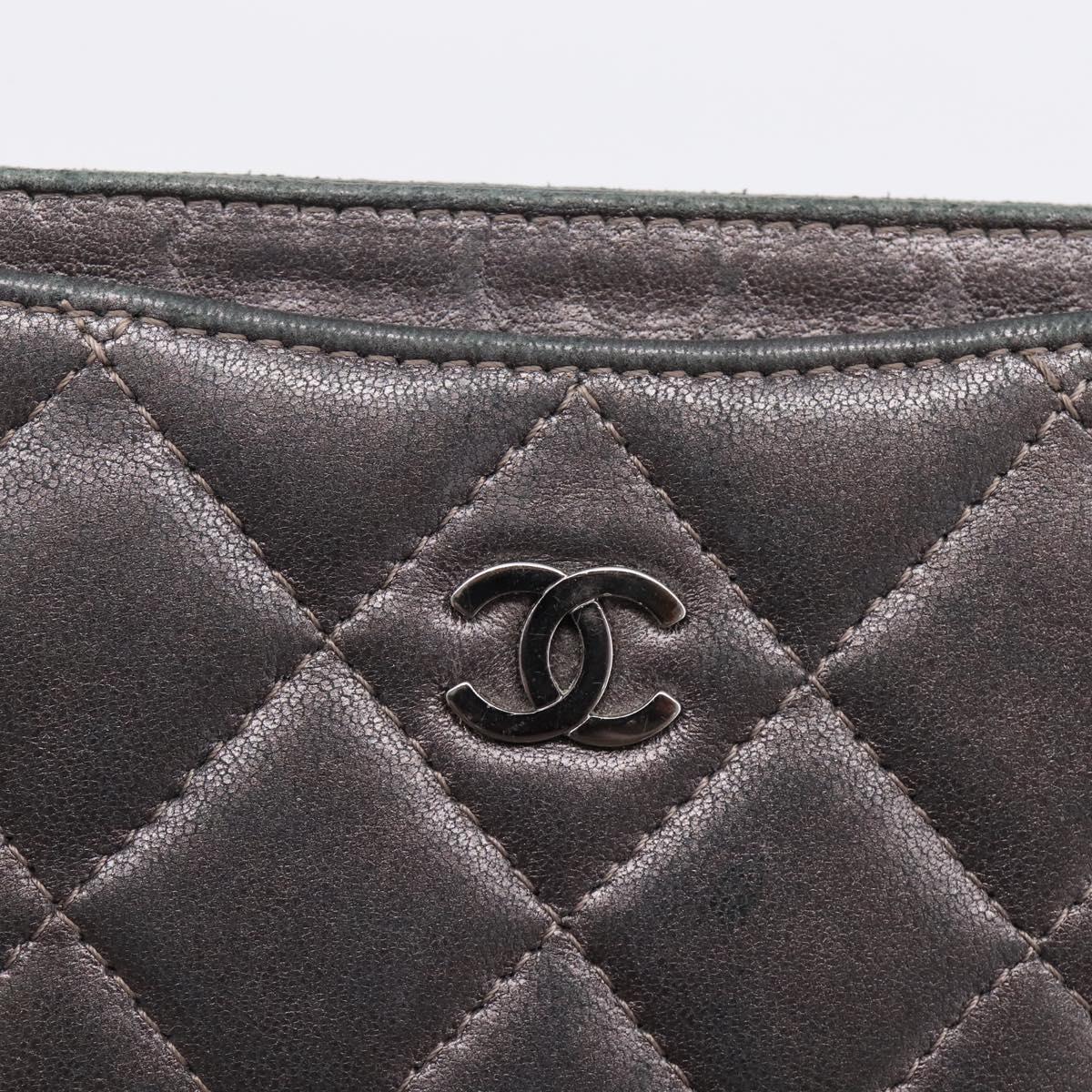 CHANEL Matelasse Card Case Lamb Skin Gray Silver CC Auth LN111
