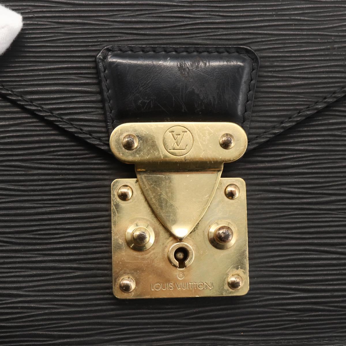 LOUIS VUITTON Epi Serie Dragonne Clutch Bag Black Noir M52612 LV Auth LNZ013