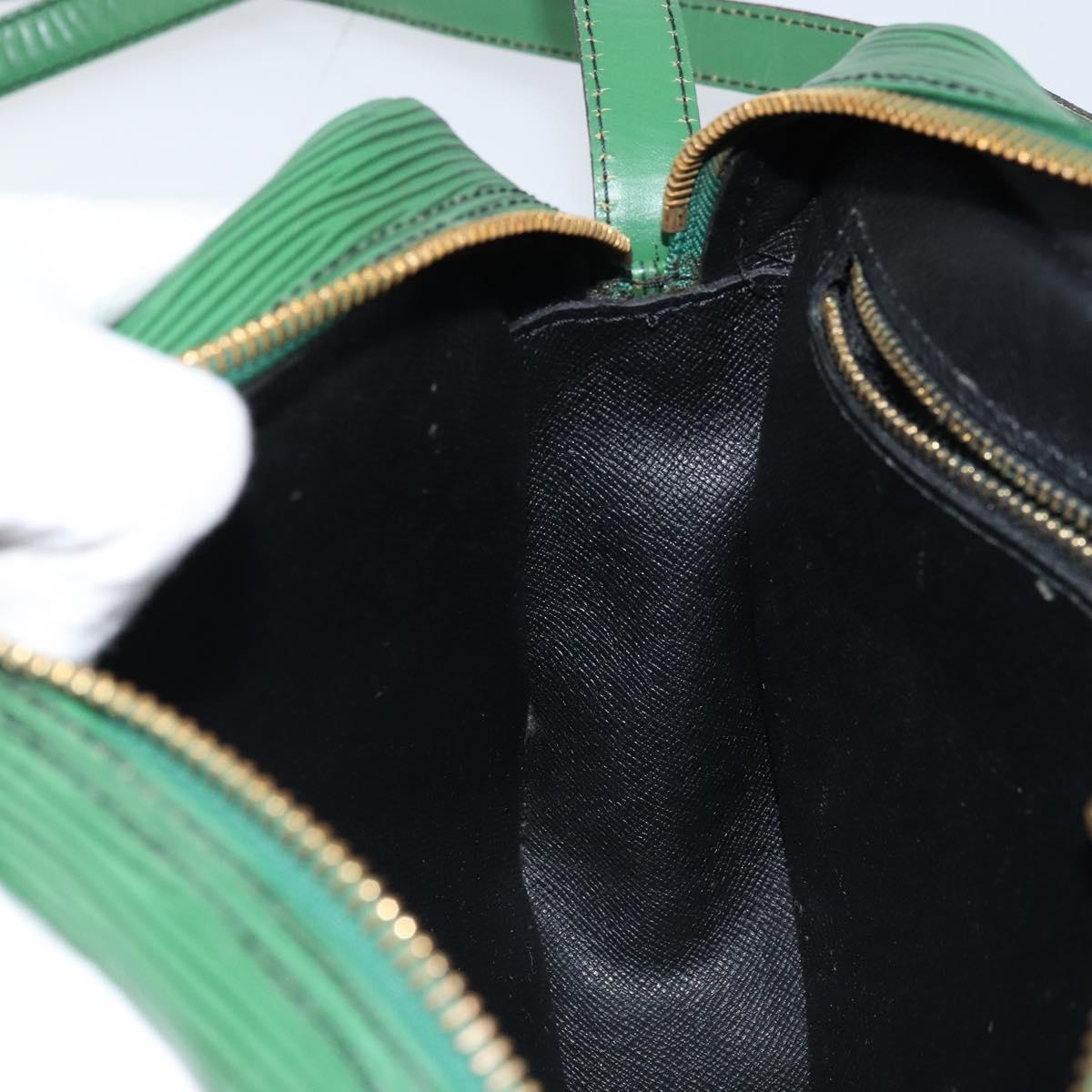 LOUIS VUITTON Epi Jeune Fille MM Shoulder Bag Green M52154 LV Auth LNZ042