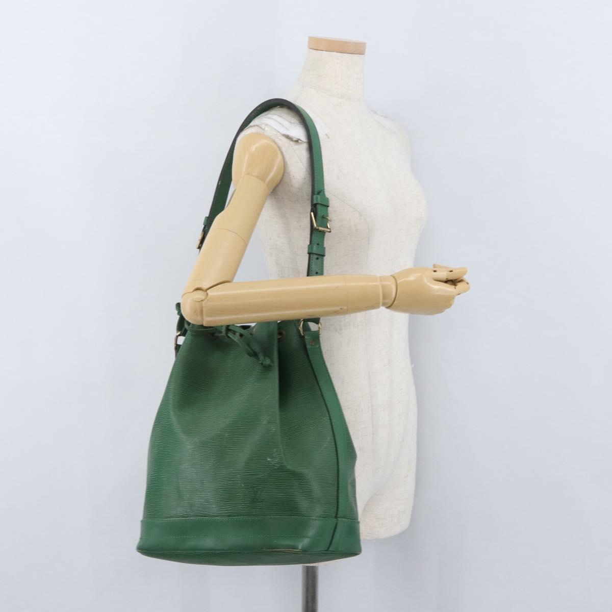 LOUIS VUITTON Epi Noe Shoulder Bag Green M44004 LV Auth LNZ152