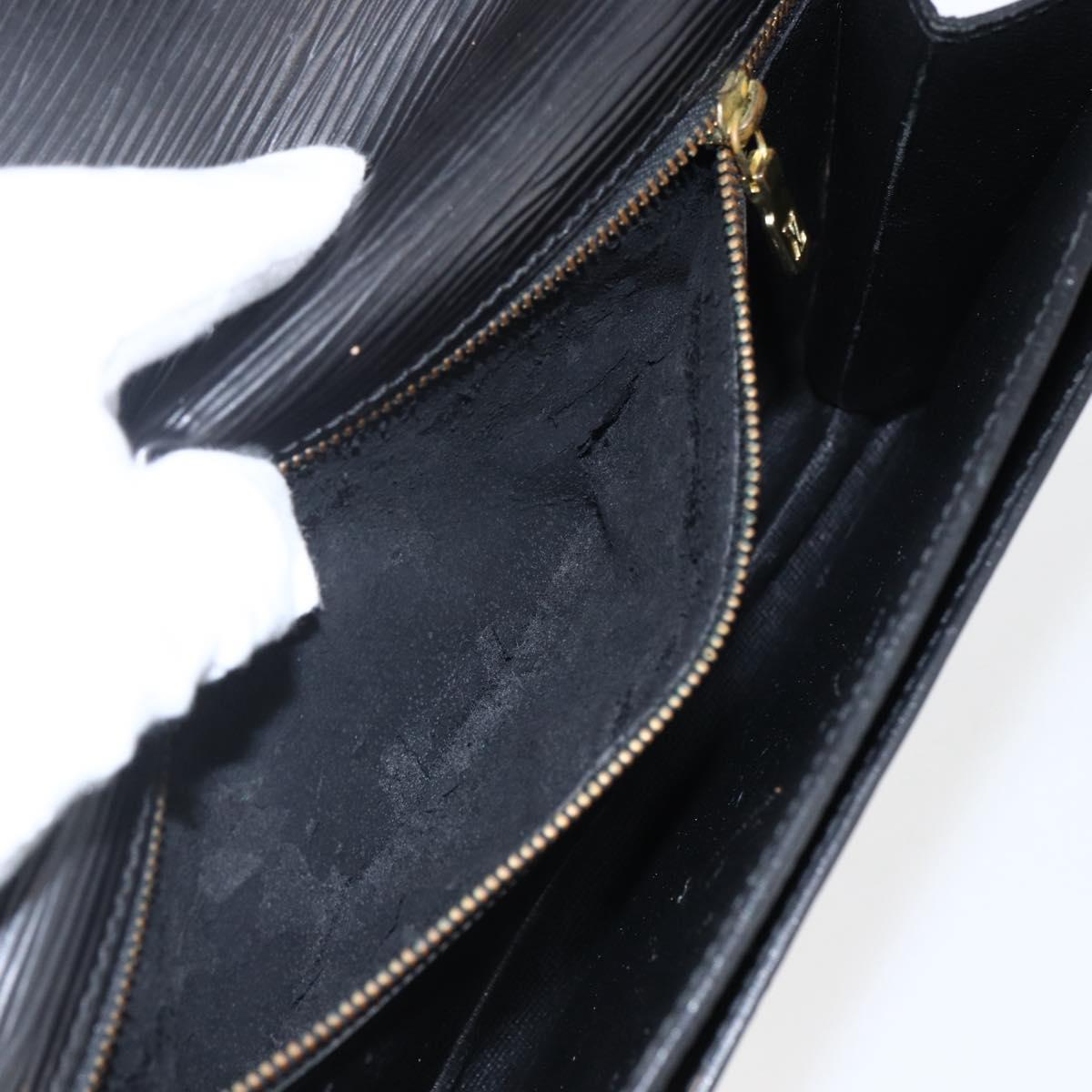 LOUIS VUITTON Epi Serie Dragonne Clutch Bag Black Noir M52612 LV Auth LNZ266