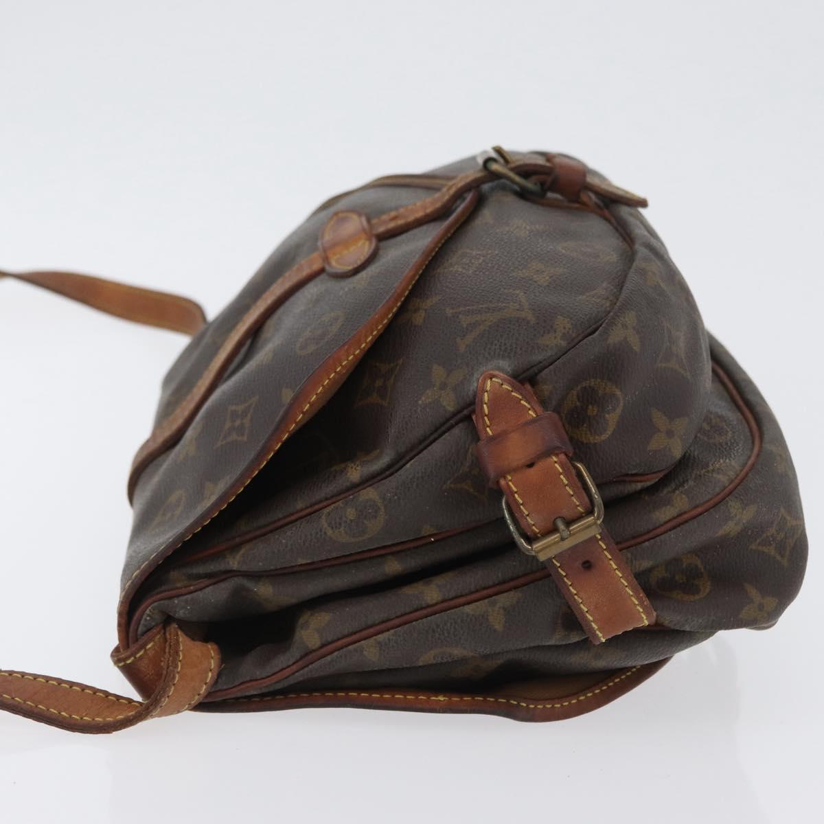 LOUIS VUITTON Monogram Saumur 30 Shoulder Bag M42256 LV Auth LNZ272