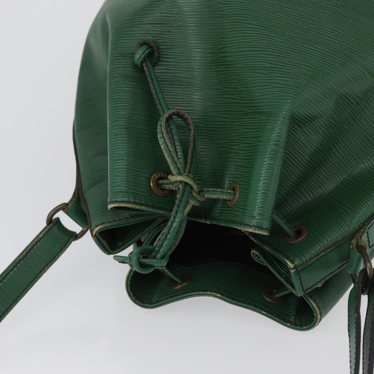 LOUIS VUITTON Epi Noe Shoulder Bag Green M44004 LV Auth LNZ274