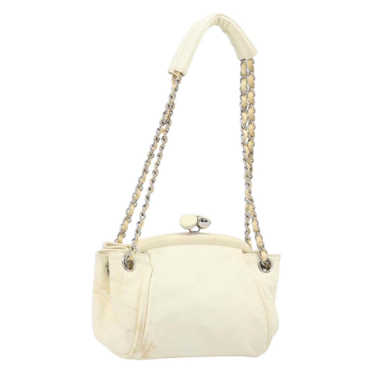 CHANEL Matelasse Chain Shoulder Bag Lamb Skin White Silver CC Auth LNZ357A