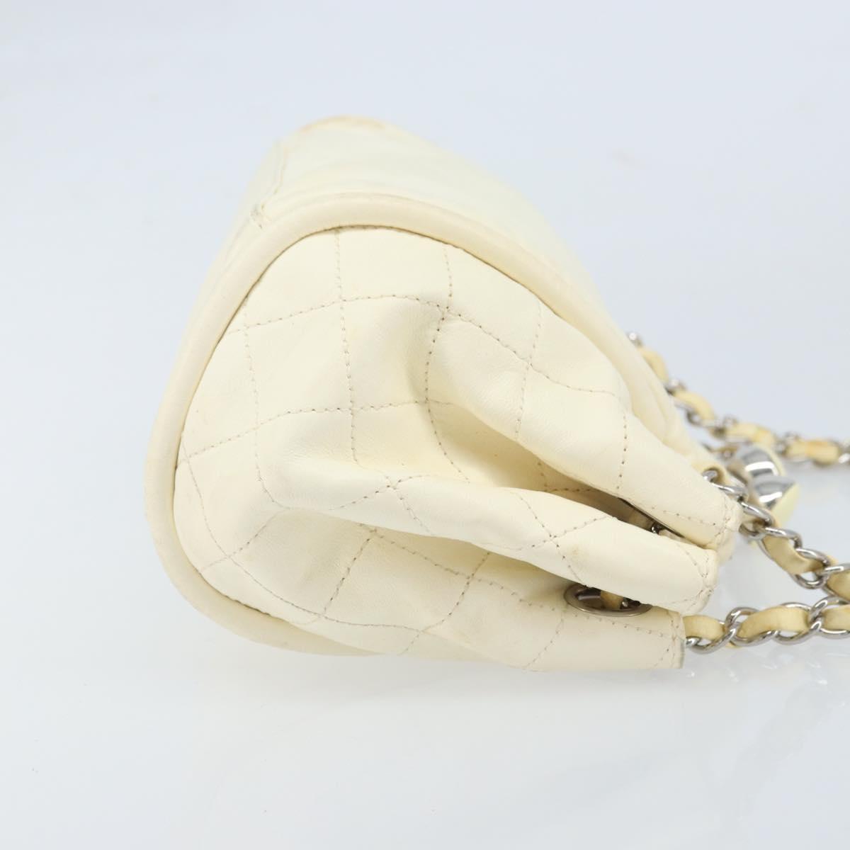 CHANEL Matelasse Chain Shoulder Bag Lamb Skin White Silver CC Auth LNZ357A