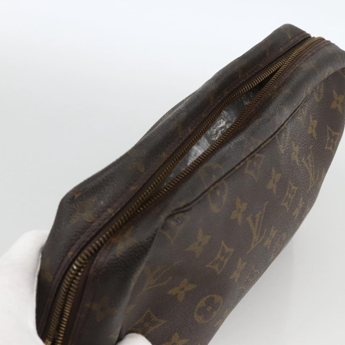 LOUIS VUITTON Monogram Trousse Toilette 28 Clutch Bag M47522 LV Auth LNZ402