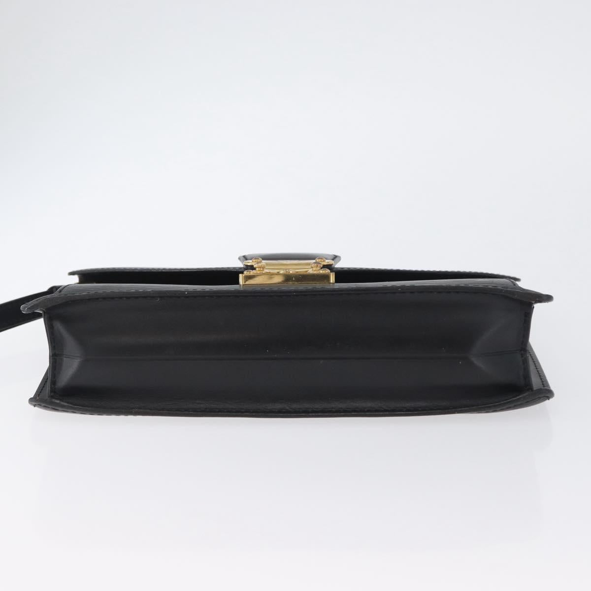 LOUIS VUITTON Epi Serie Dragonne Clutch Bag Black Noir M52612 LV Auth LNZ734