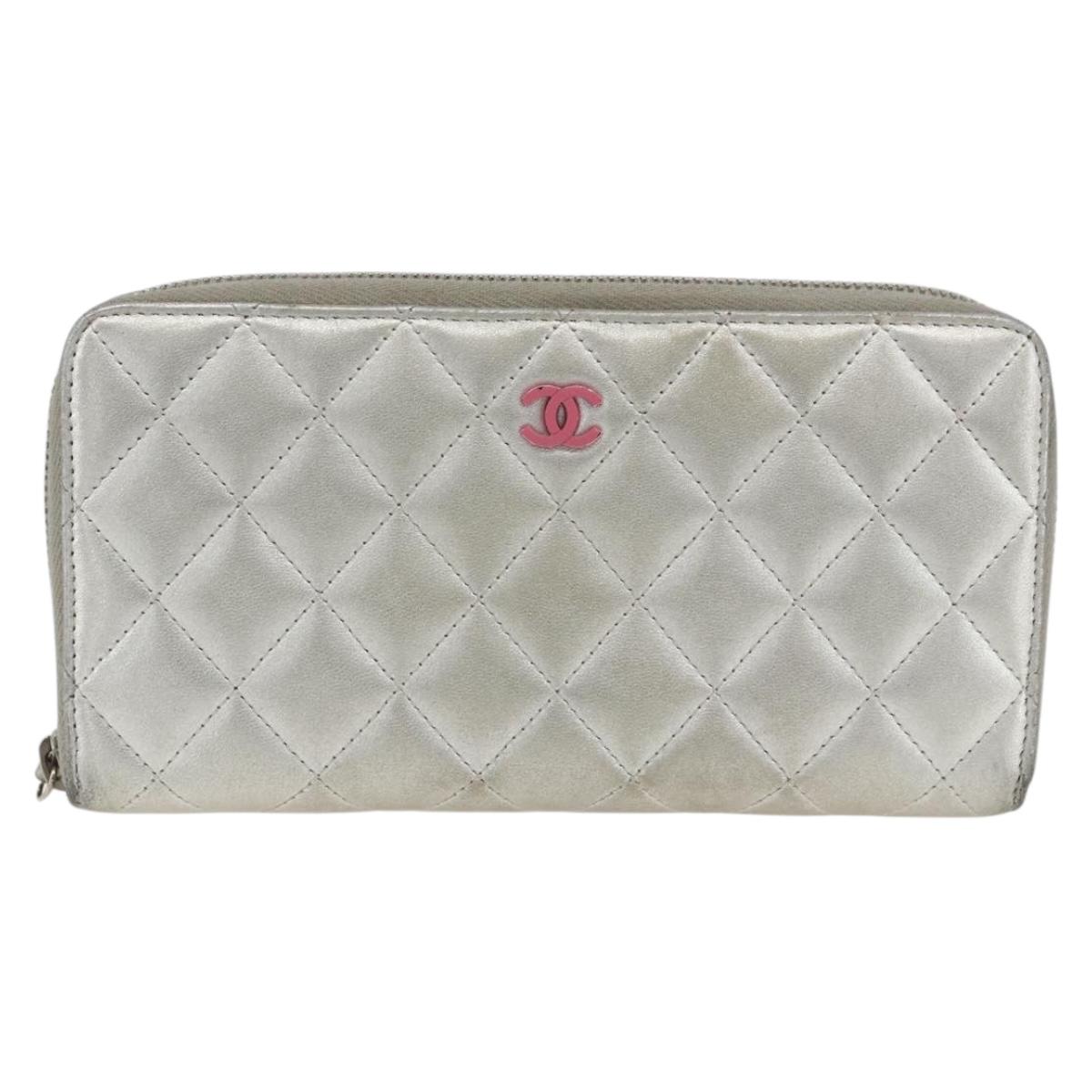 CHANEL Matelasse Long Wallet Lamb Skin Silver CC Auth LNZ865A
