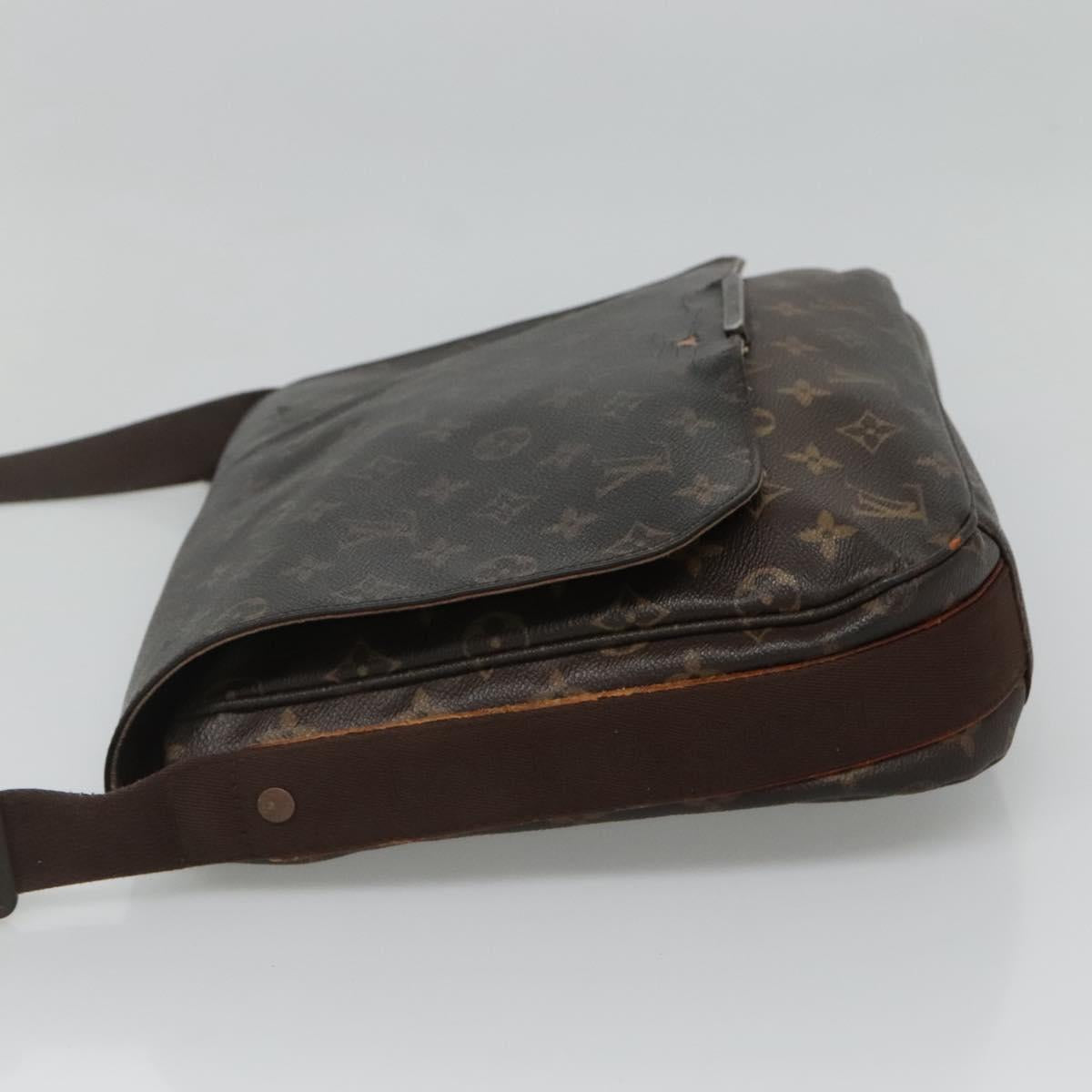 LOUIS VUITTON Monogram Messenger MM Beaubourg Shoulder Bag M97038 LV Auth mr1109